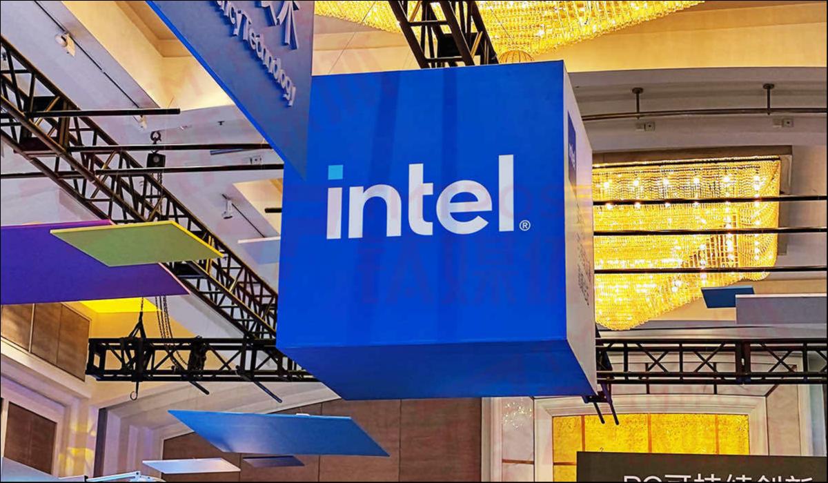 英特尔Logo（来源：钛媒体App编辑拍摄）