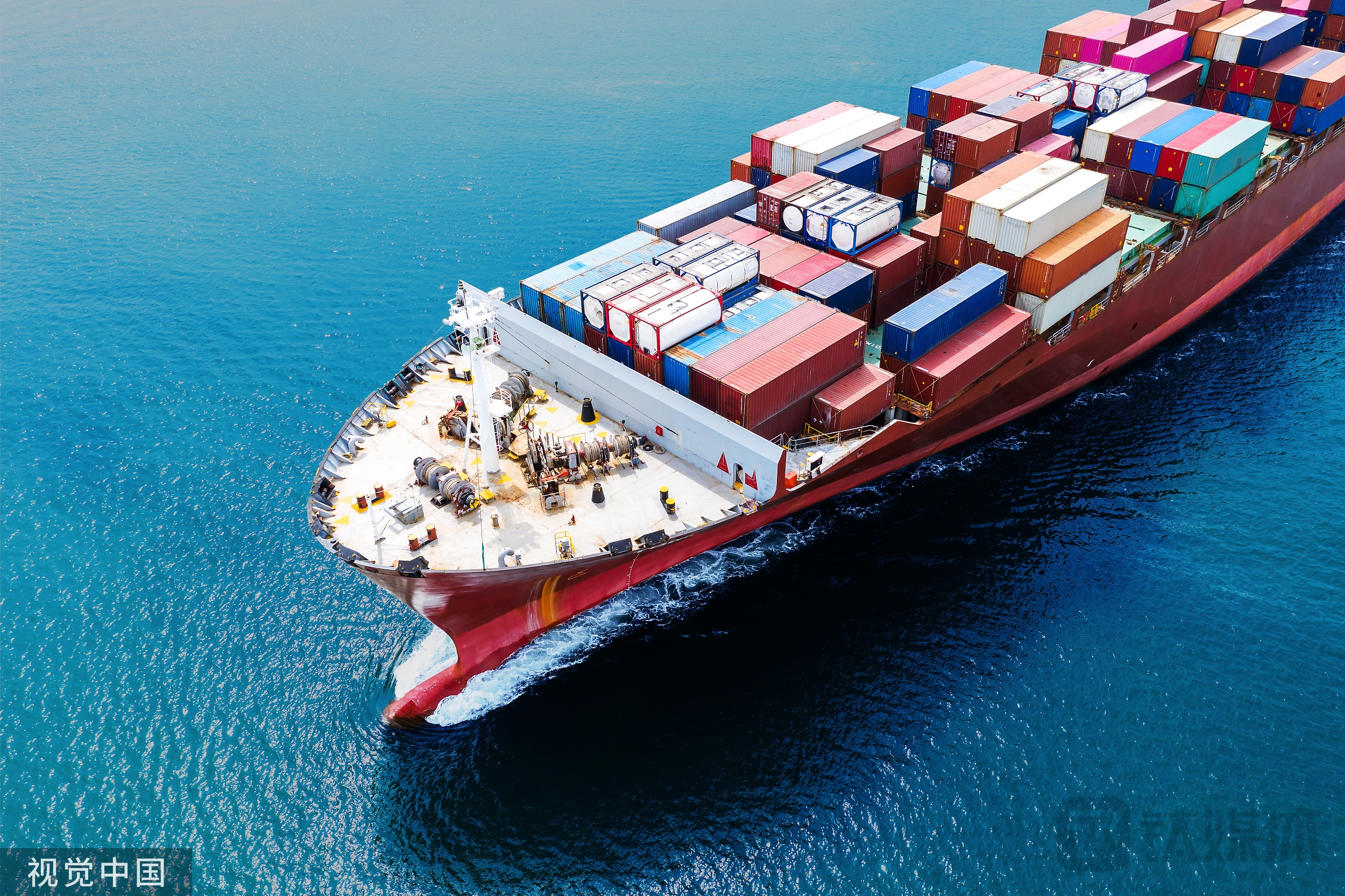 8月我国进出口3.59万亿元，同比下降2.5%，环比增长3.9%