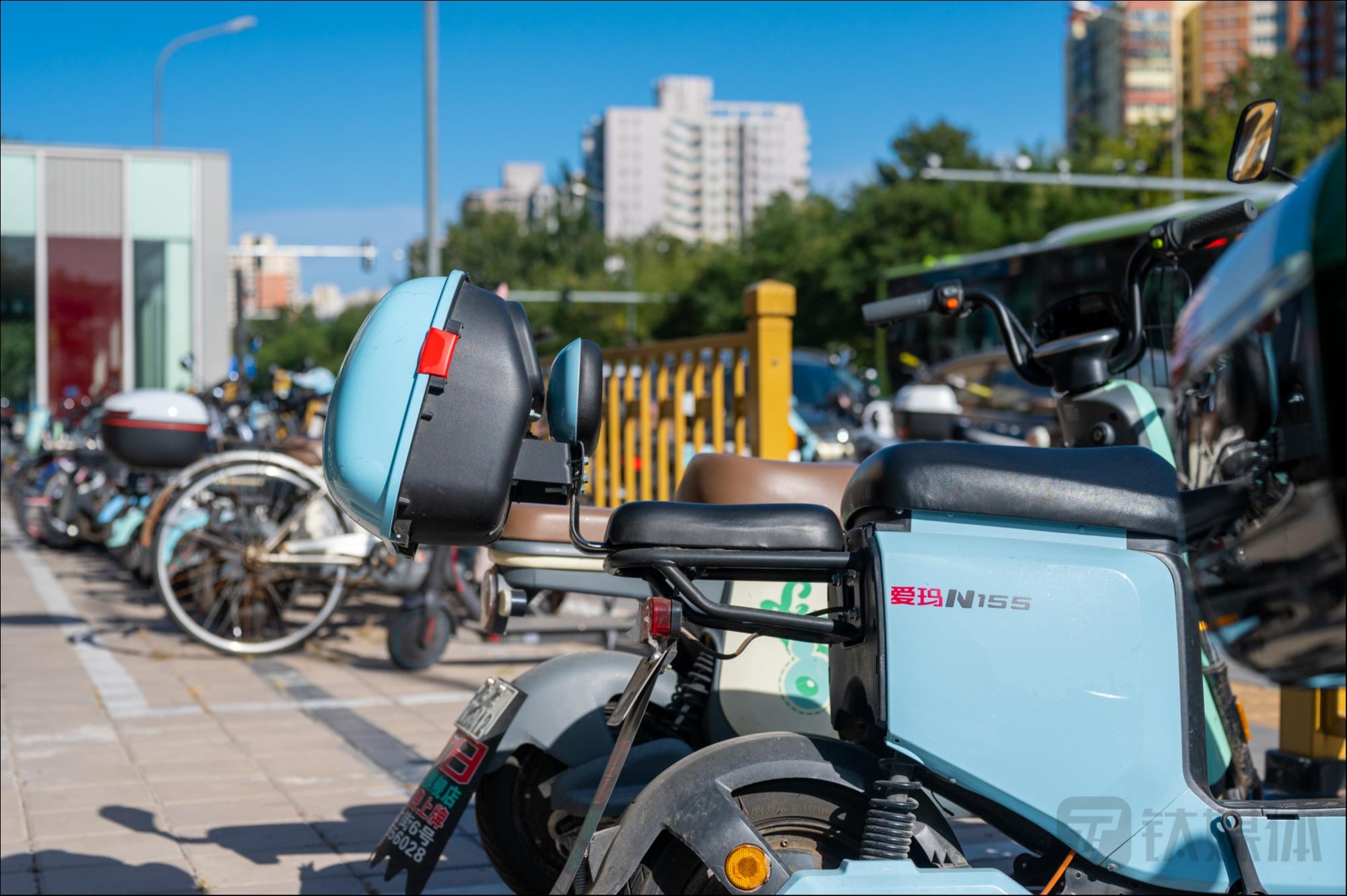 两轮电动自行车的续航焦虑，将迎来“新解法”