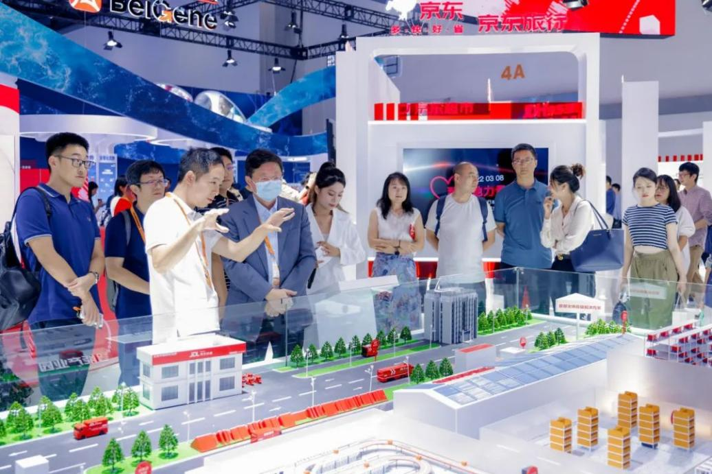 京东携旗下多个业务板块参展