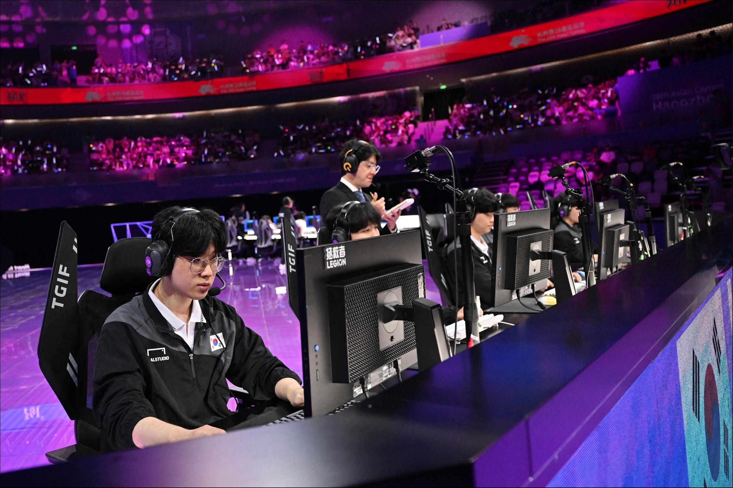 PC端复苏，后亚运时代，电竞衍生产业如何换个“活法”