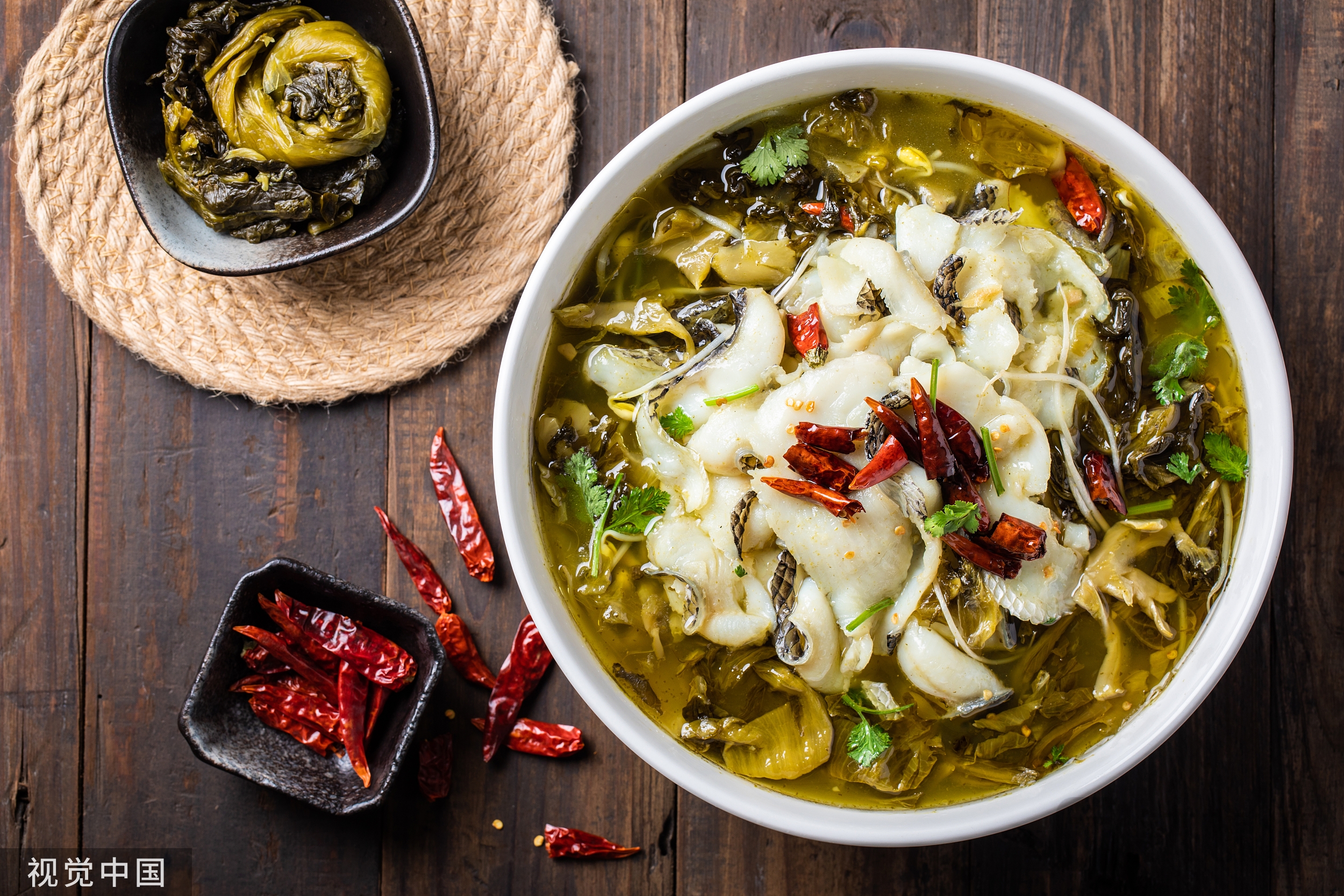 九毛九双节期间翻台表现优秀，但仍未恢复至2019年同期水平