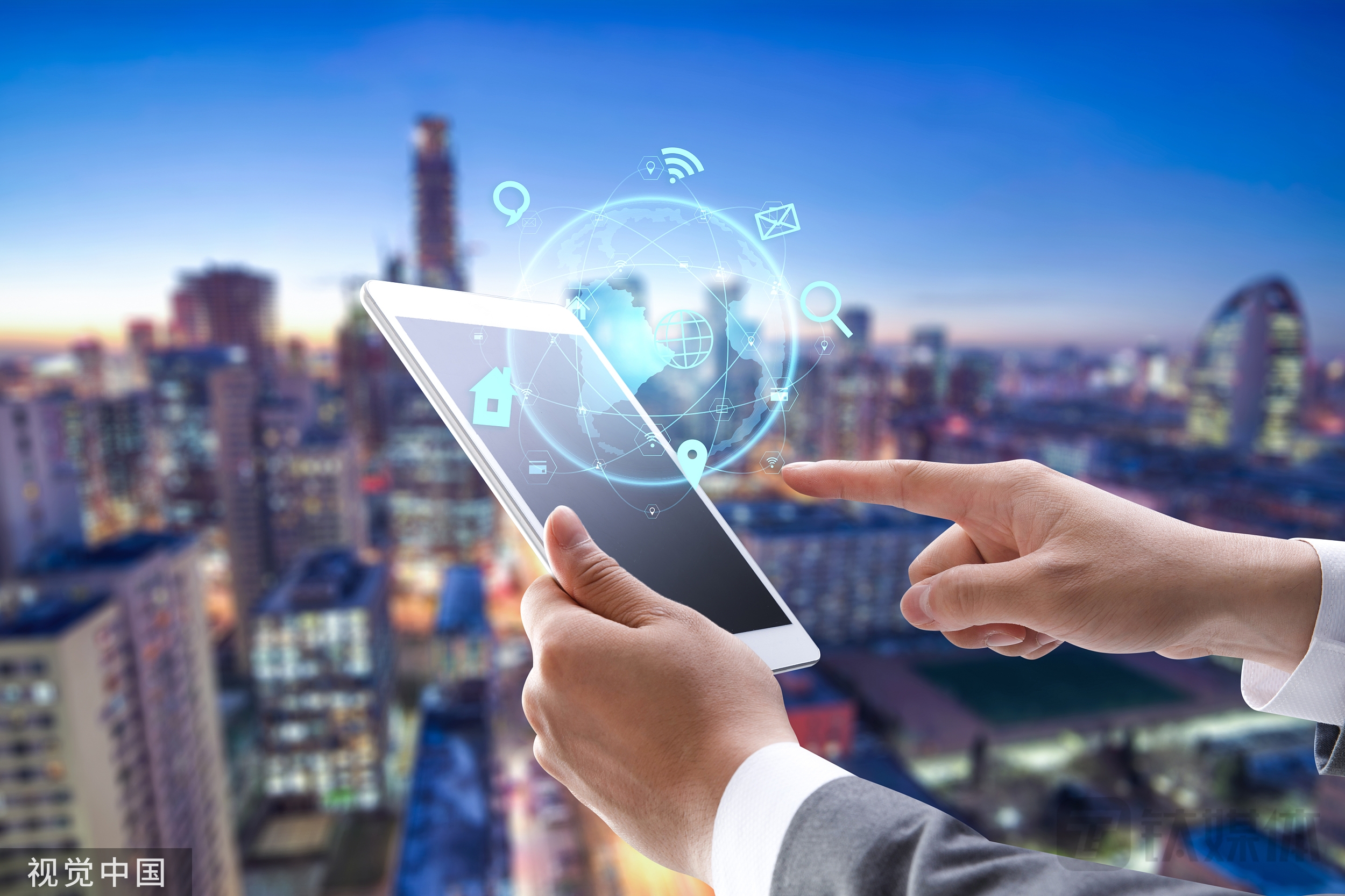 小米集团-W股价创8个月新高，全新操作系统“小米澎湃OS”将启用