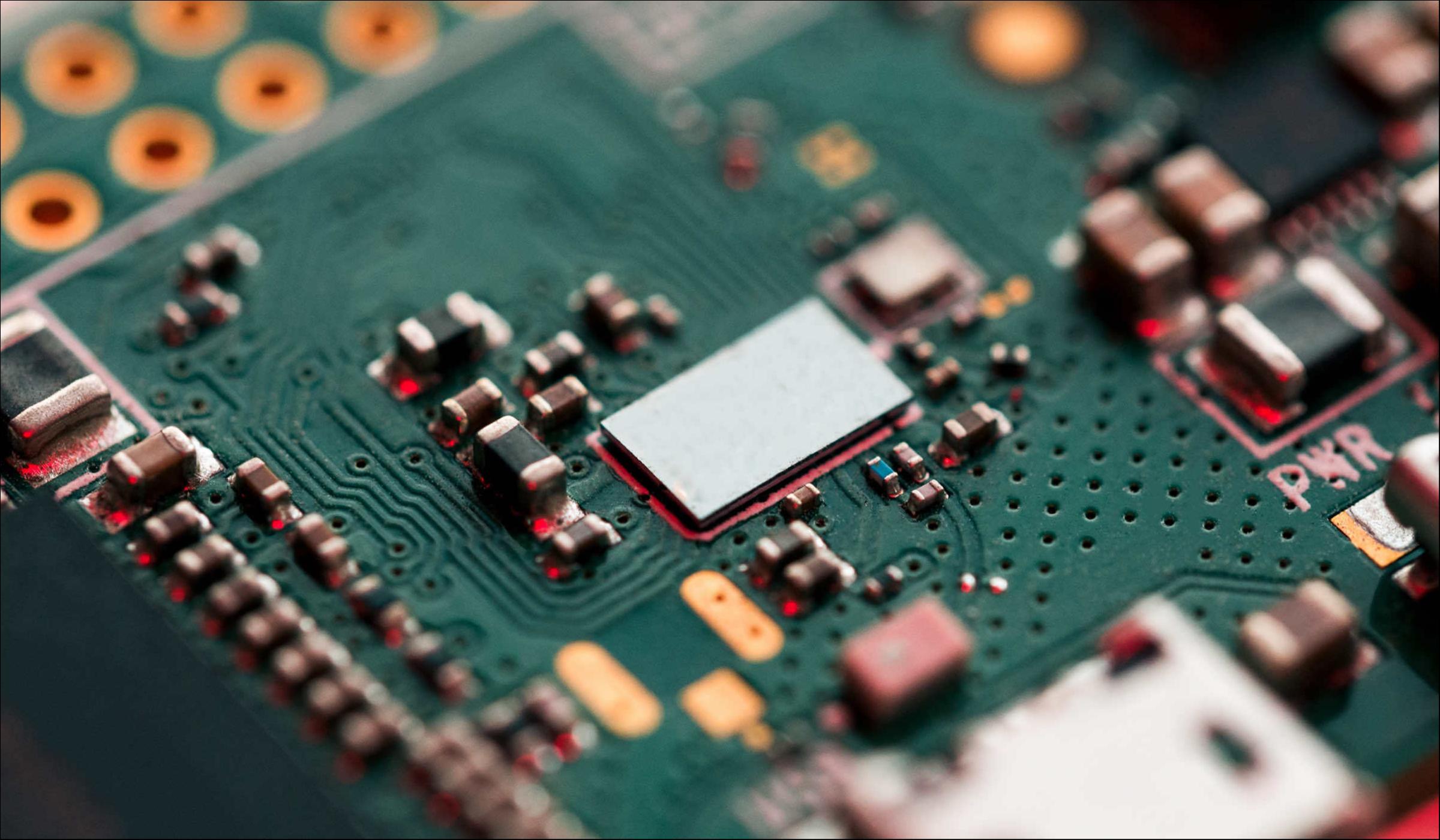 英伟达H800/A800芯片将禁售，一夜跌去4000亿，美国芯片管制升级利好国产算力？｜硅基世界