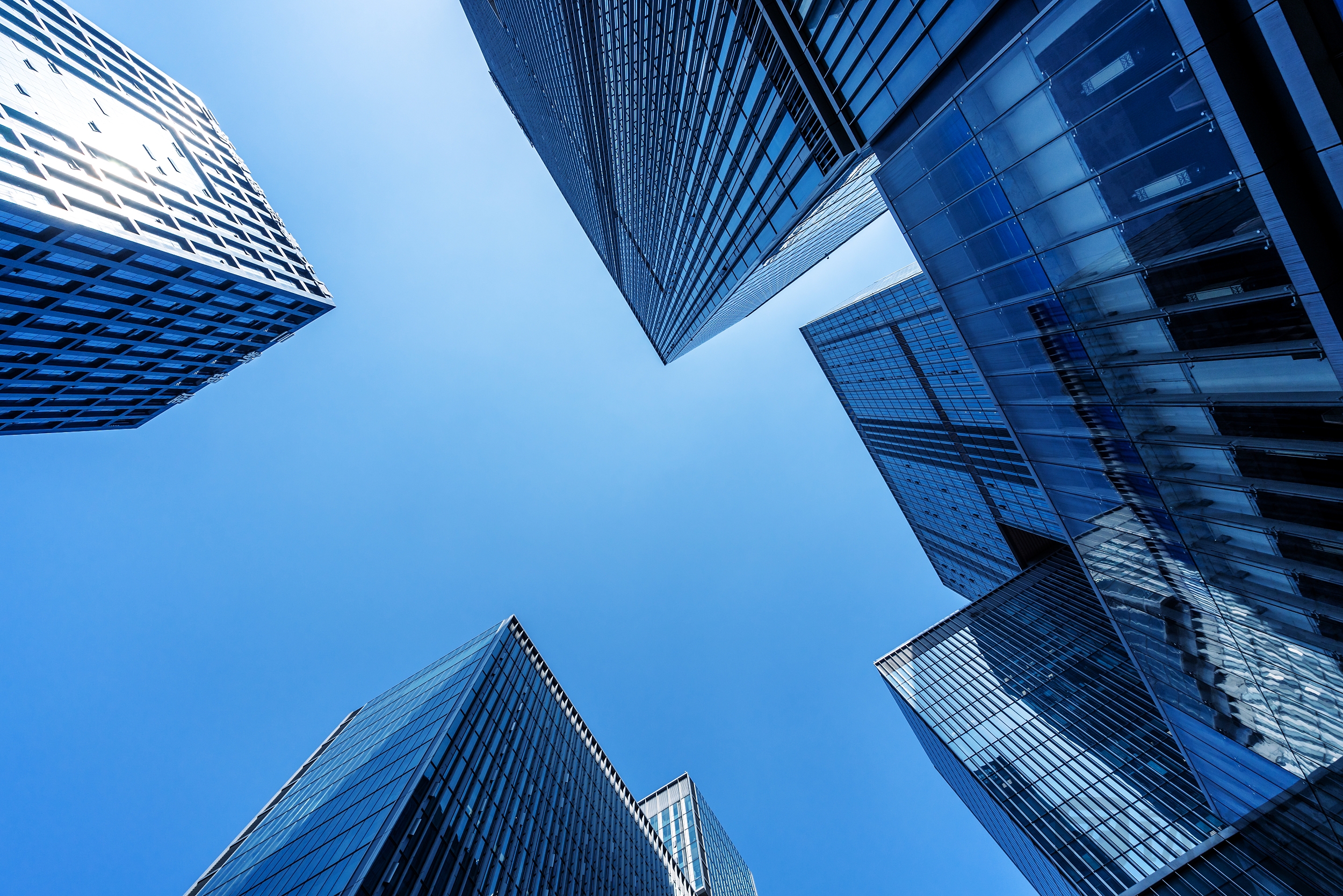 写字楼空置率持续走高，如何防风险、去库存？