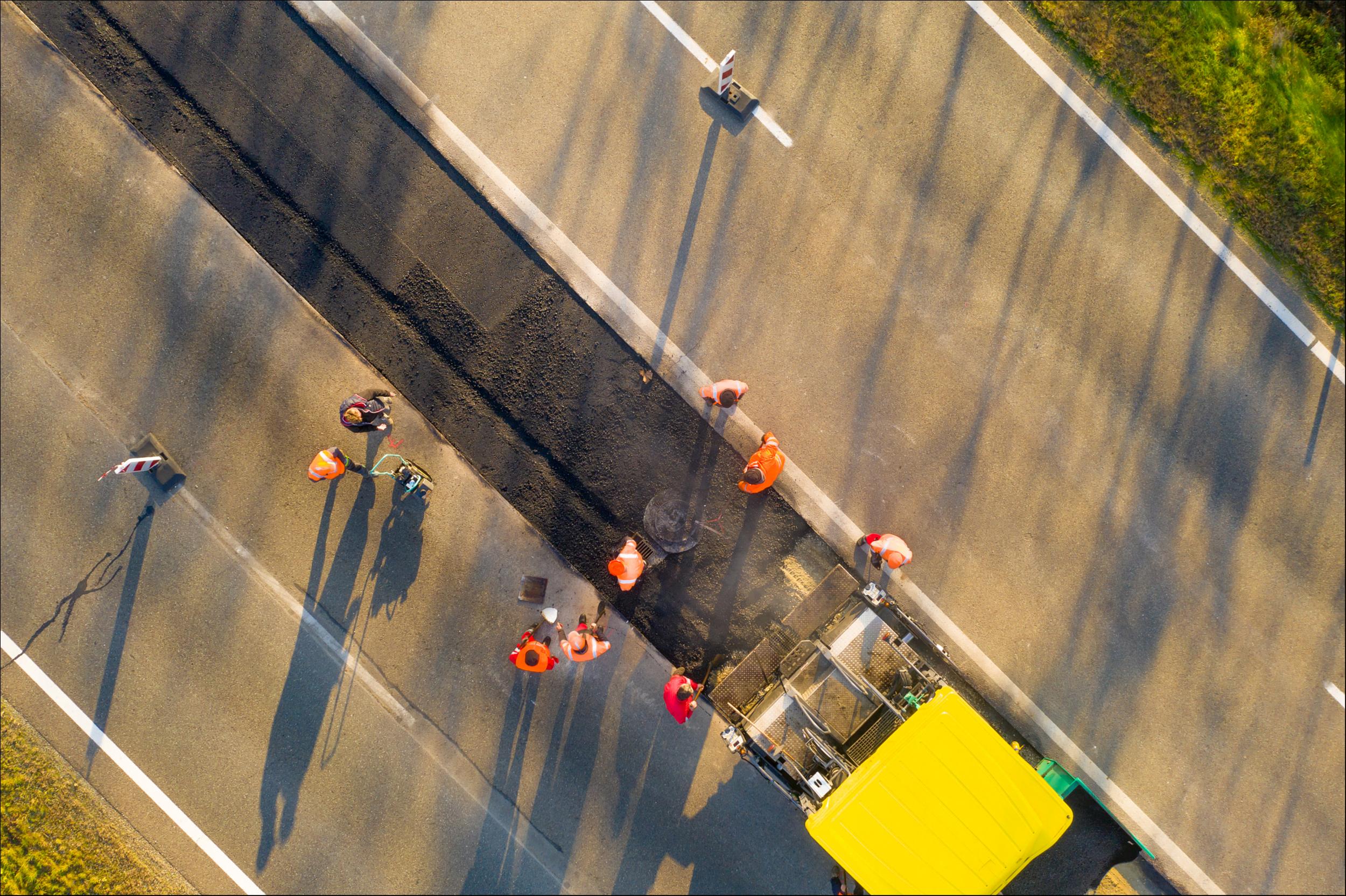 【钛晨报】中国将增发1万亿元国债；《未成年人网络保护条例》明年1月1日起施行；2023胡润百富榜发布：钟睒睒第三次成为中国首富