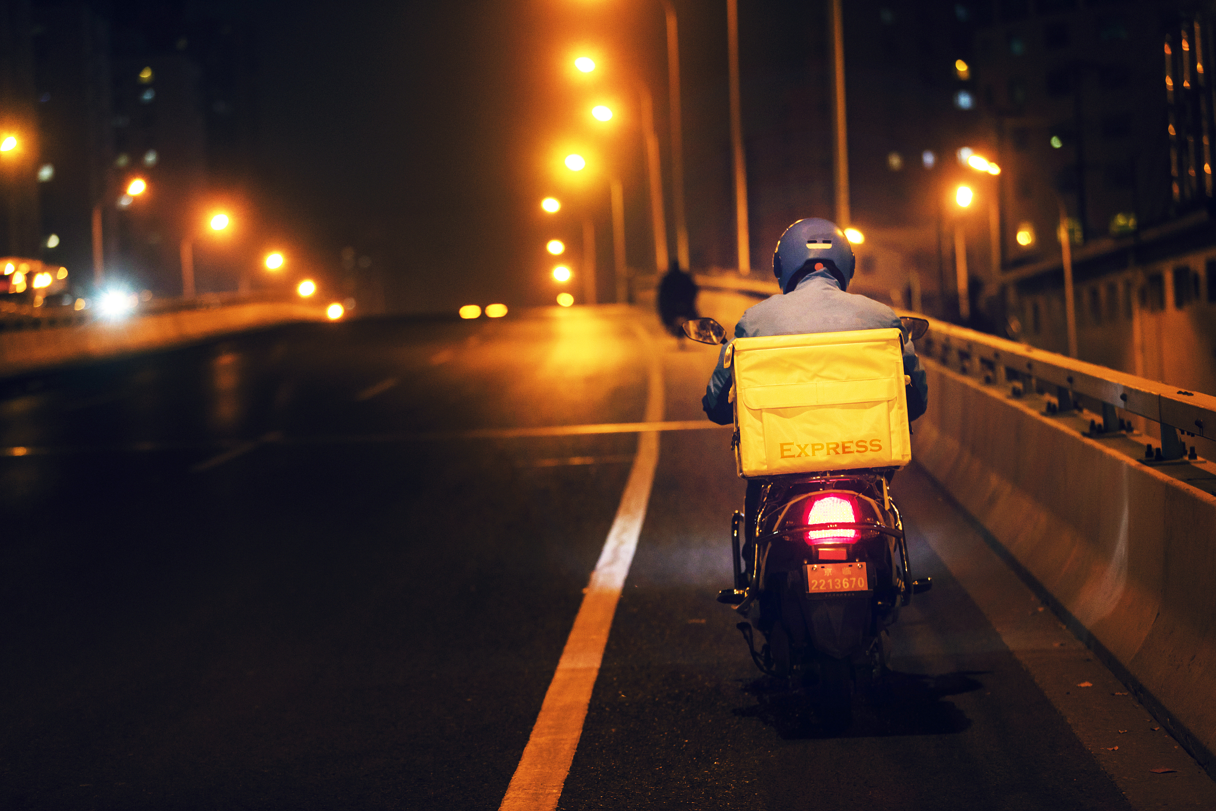 餐饮连锁品牌2023：端起“外卖碗”，吃上“下沉饭”