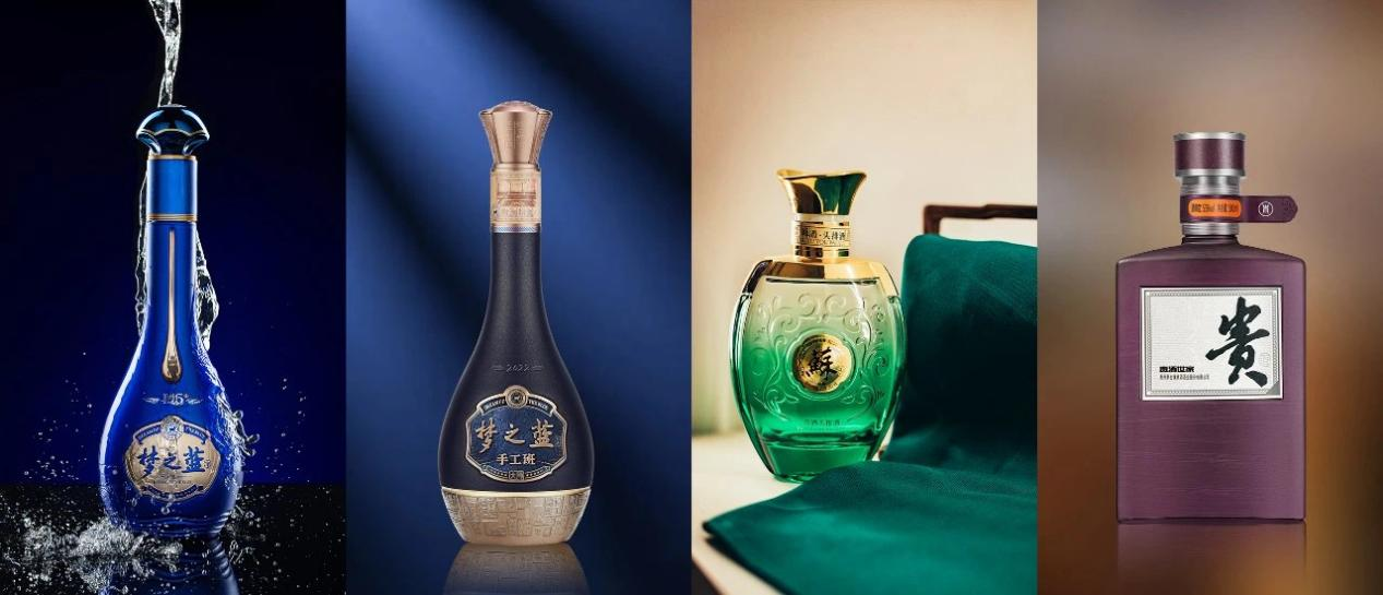 （洋河产品展示，来源：公司供图，下同）