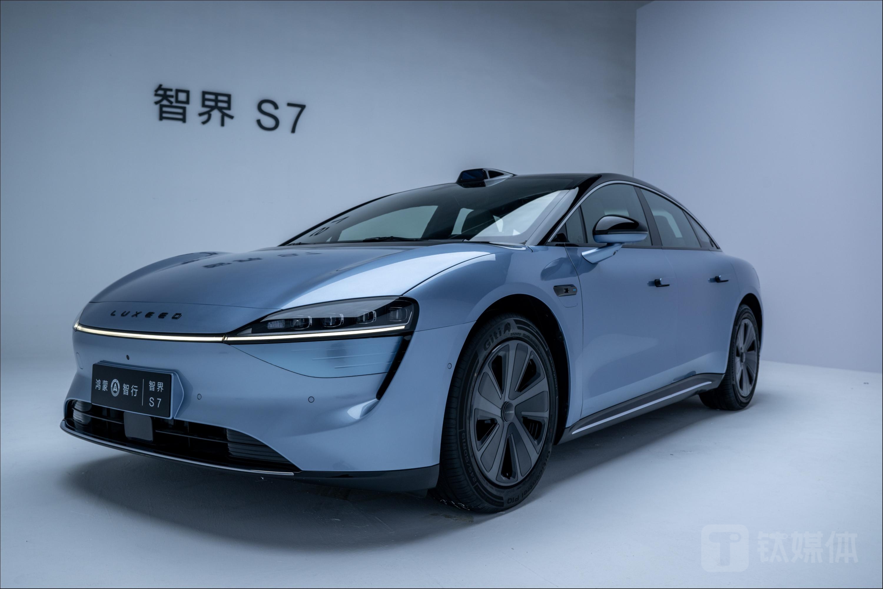 智界S7首发体验：1个座舱，如何分割满足3种需求？ | 钛极客