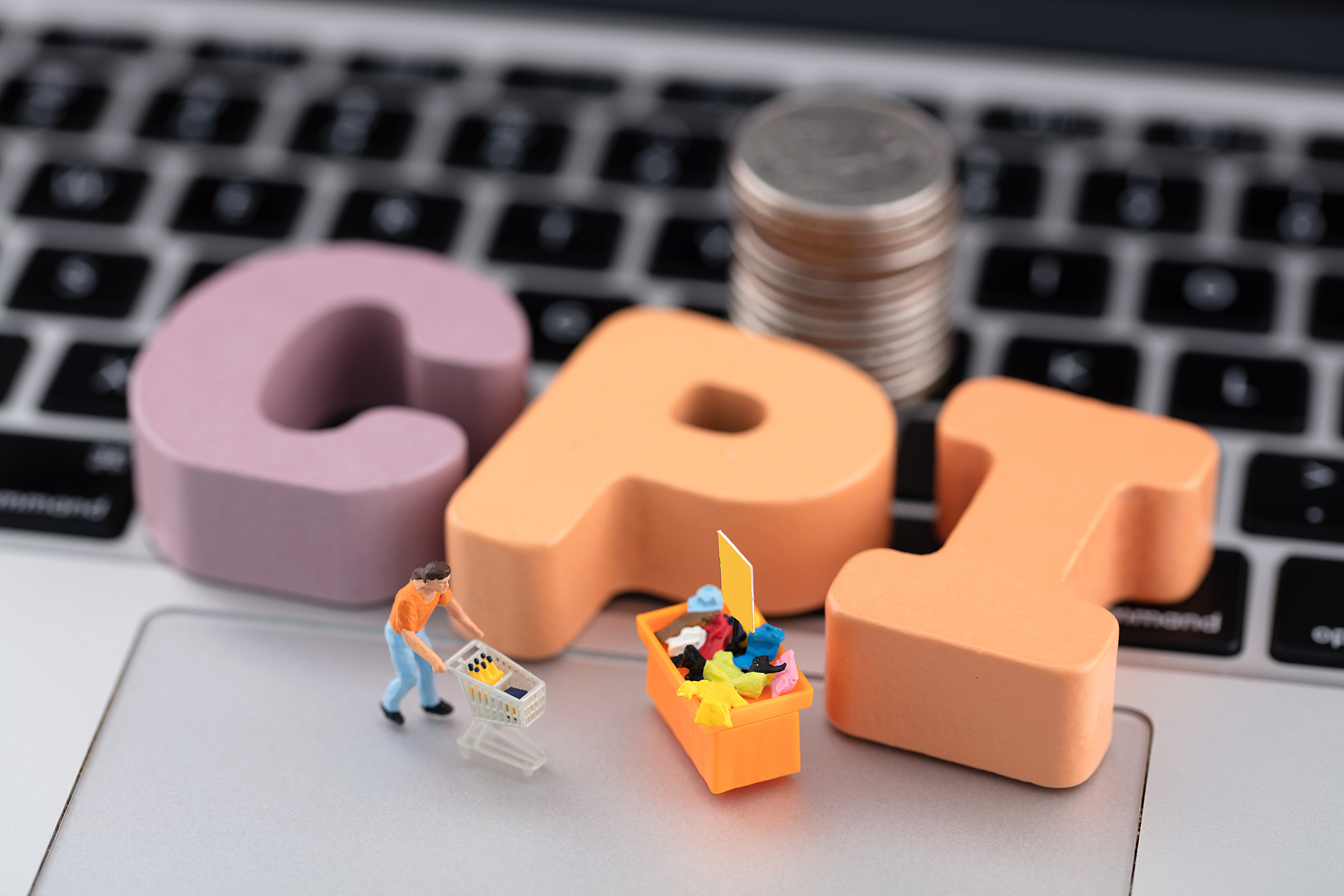 【钛晨报】国家统计局回应“通缩”担忧；去哪儿正式启动鸿蒙原生应用开发；广电总局将再次开展为期1个月的网络微短剧专项整治工作