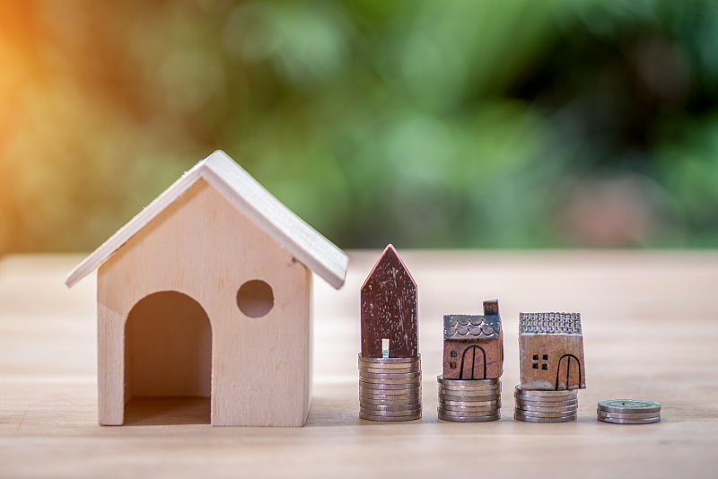 融资渠道转向境内，境外评级下调对房企影响有限