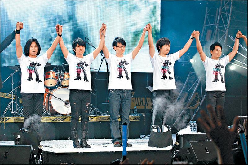 五月天假唱“罗生门”，到底谁在说谎？