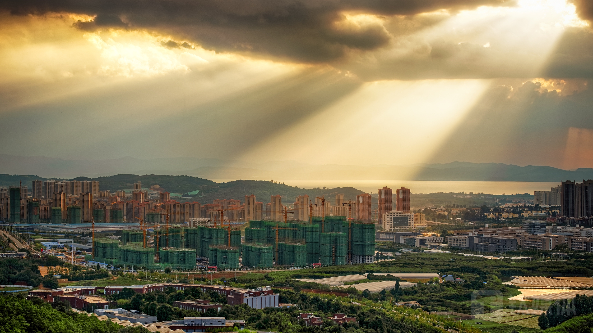 世茂集团推初步债务重组框架，拟减负至少60亿美元，但整体流动性仍受限