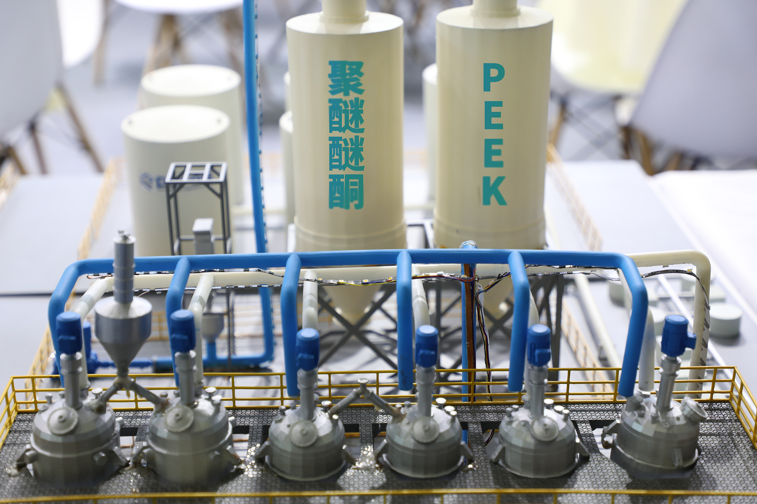 应用领域不断拓宽，PEEK材料龙头成长空间大 | 钛投研