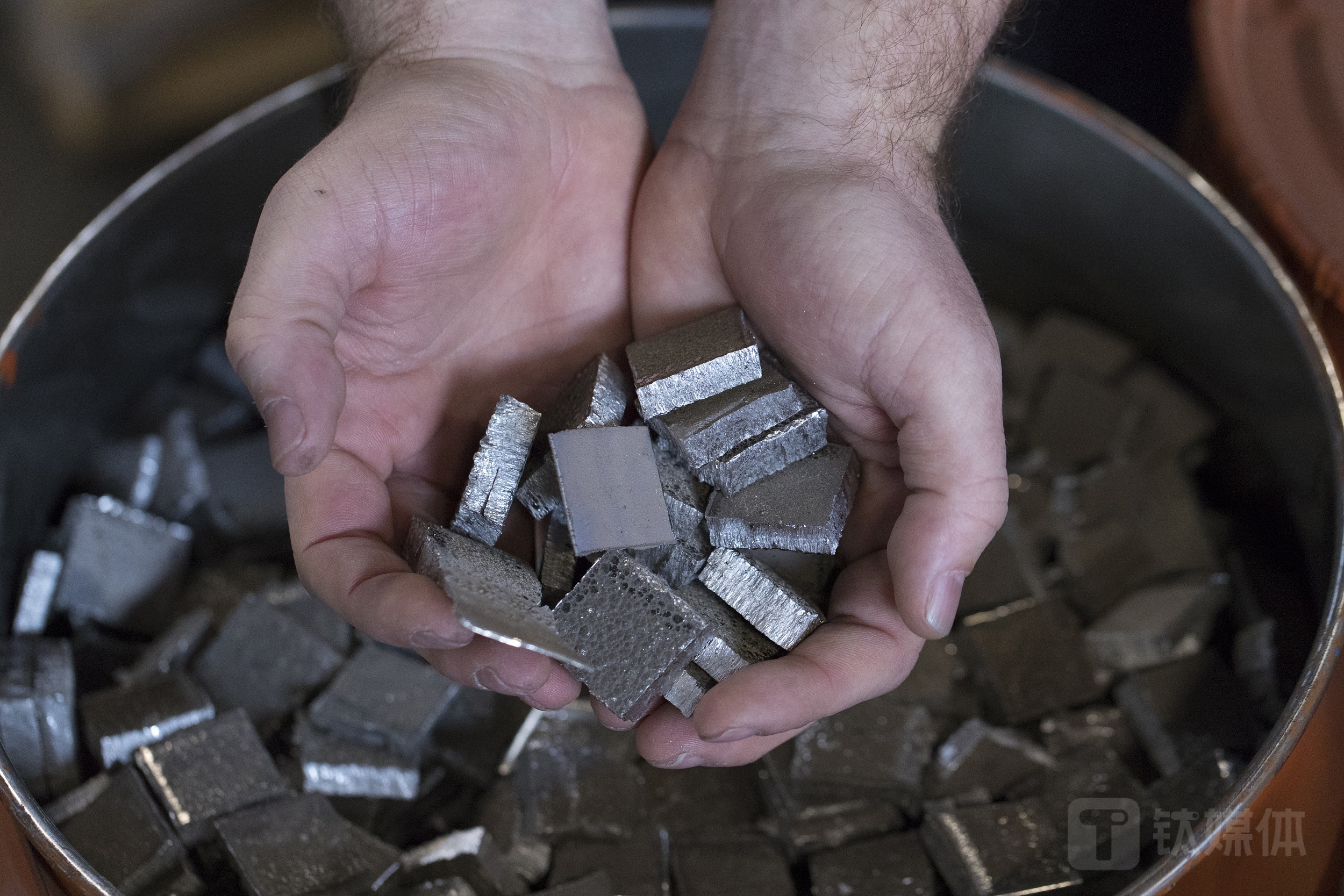 株冶集团：12.71亿重组“流产”，标的评估前突击增资