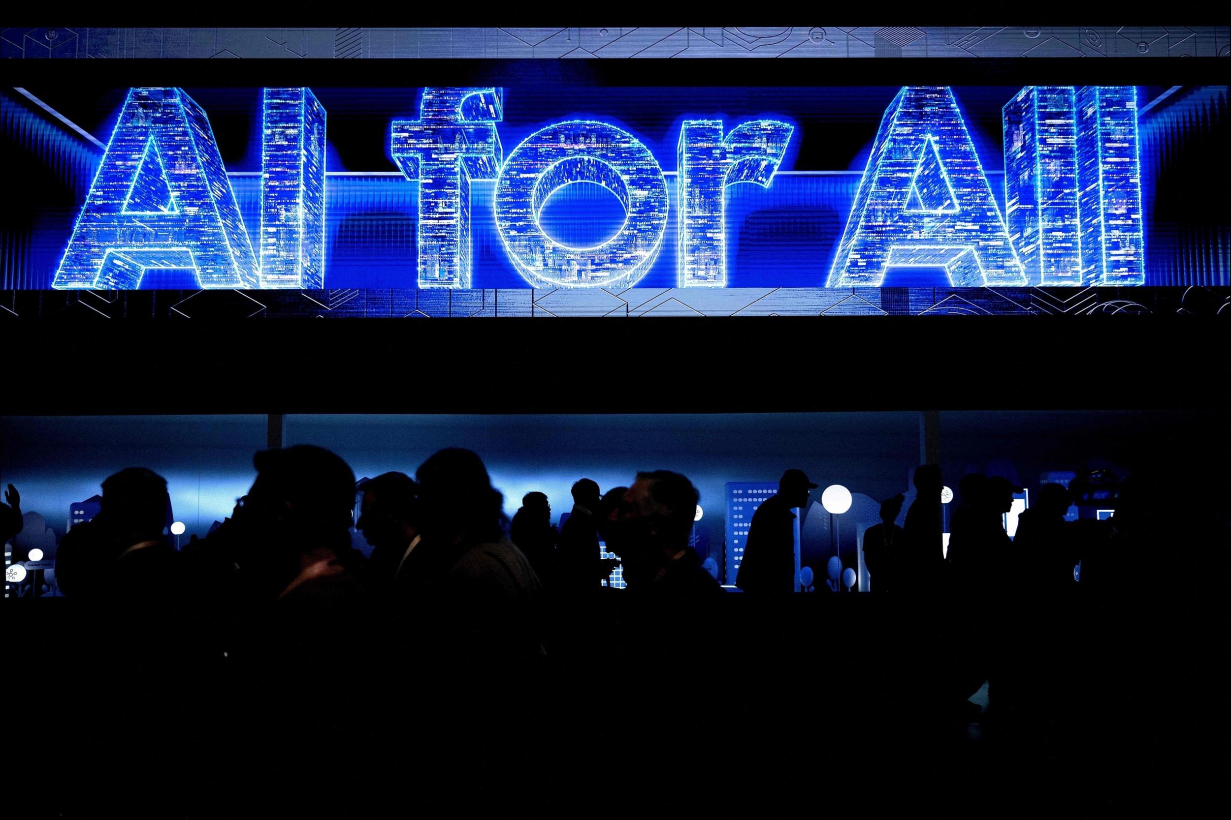 车企的CES 2024：AI大模型上车，刻不容缓