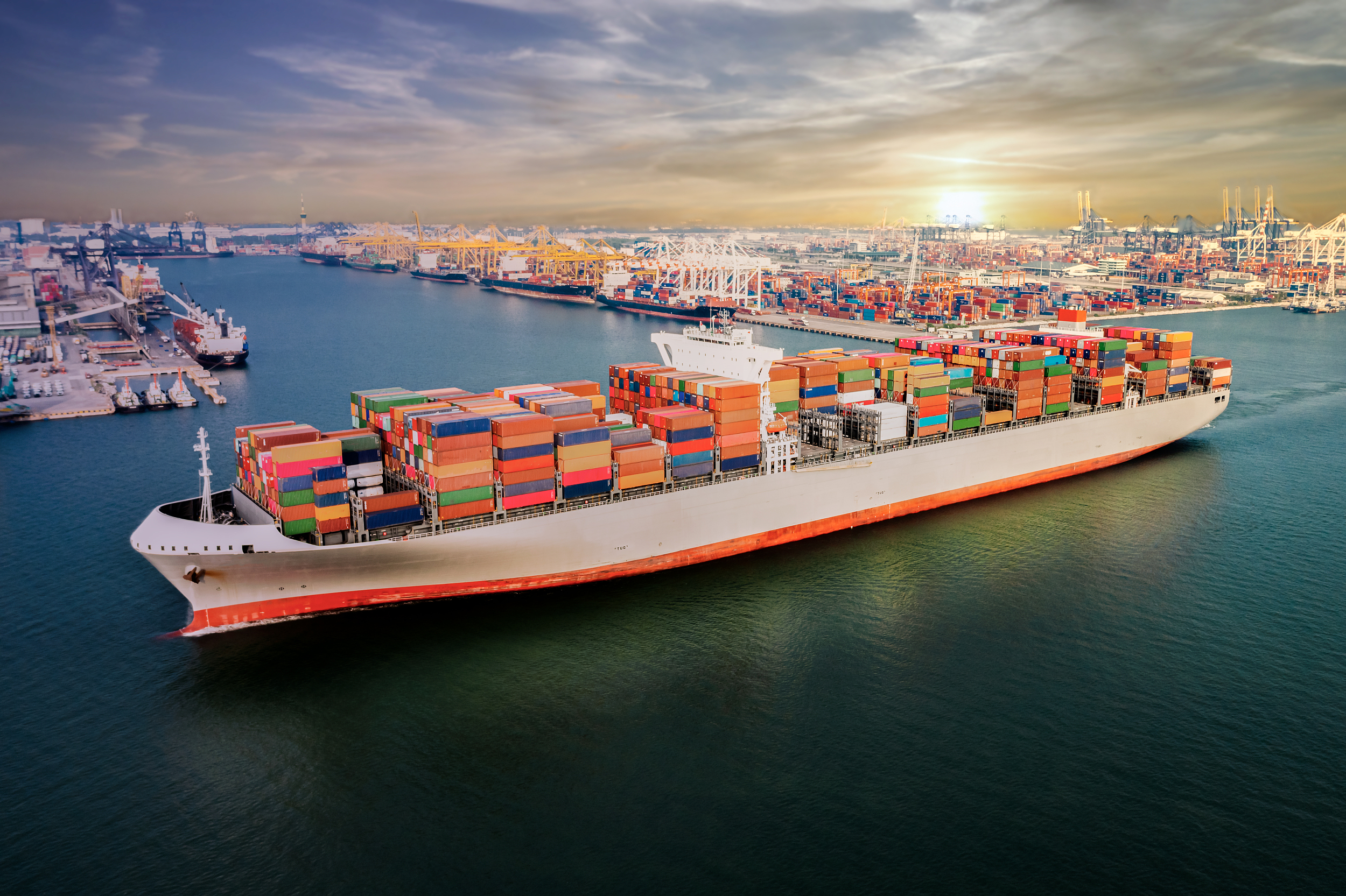 锂电、光伏产业链表现强势，2023年“新三样”出口成绩亮眼，今后如何继续扬帆远航？