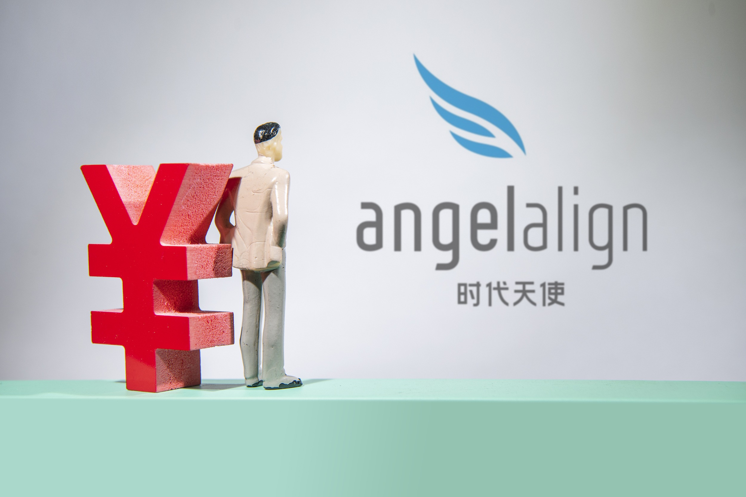 6000亿市值蒸发，还原全球消费医疗最大“事故”