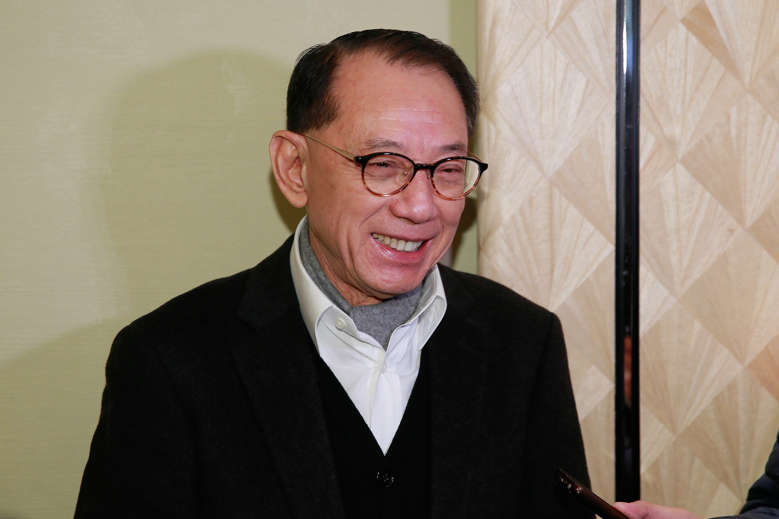 许家印的“爷叔”， 来A股抄底了