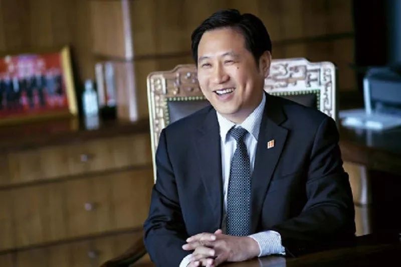 烟台富豪孙伟杰，5年奖励员工177辆宝马