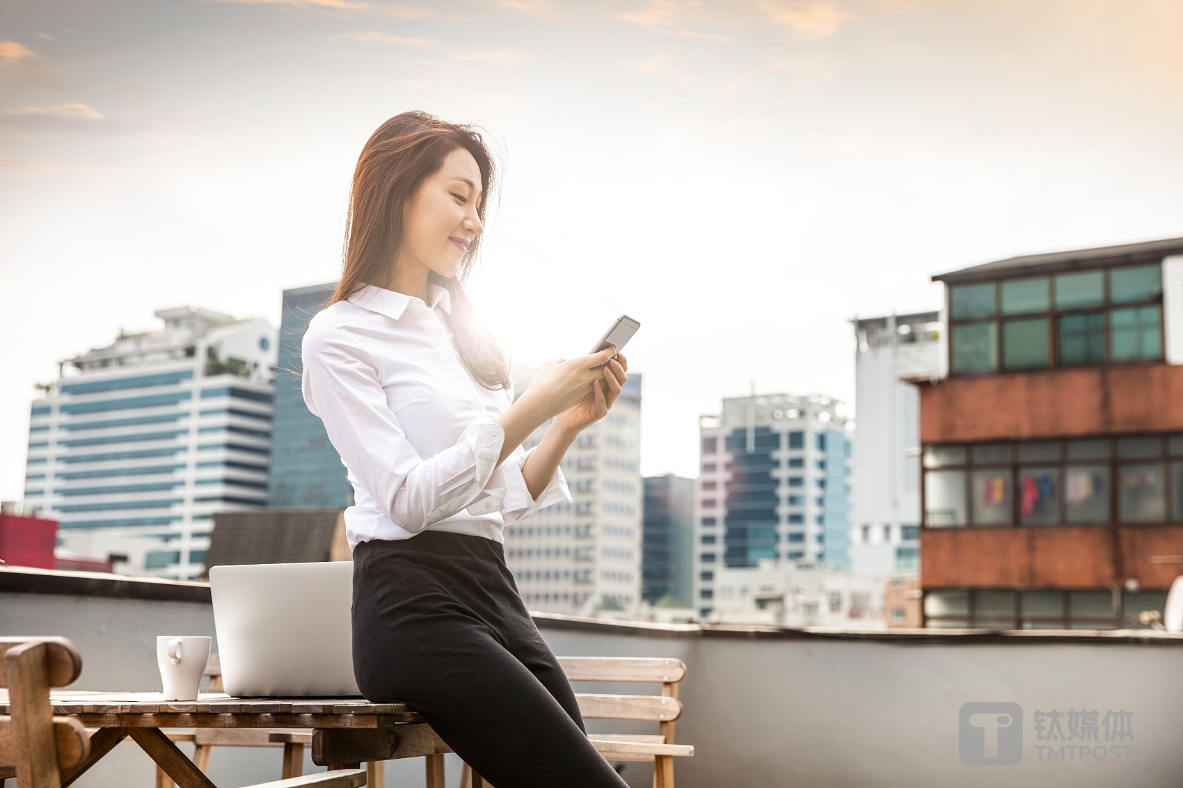 娃哈哈开启宗馥莉时代，女性如何在新时代表达“她力量”？｜钛度热评