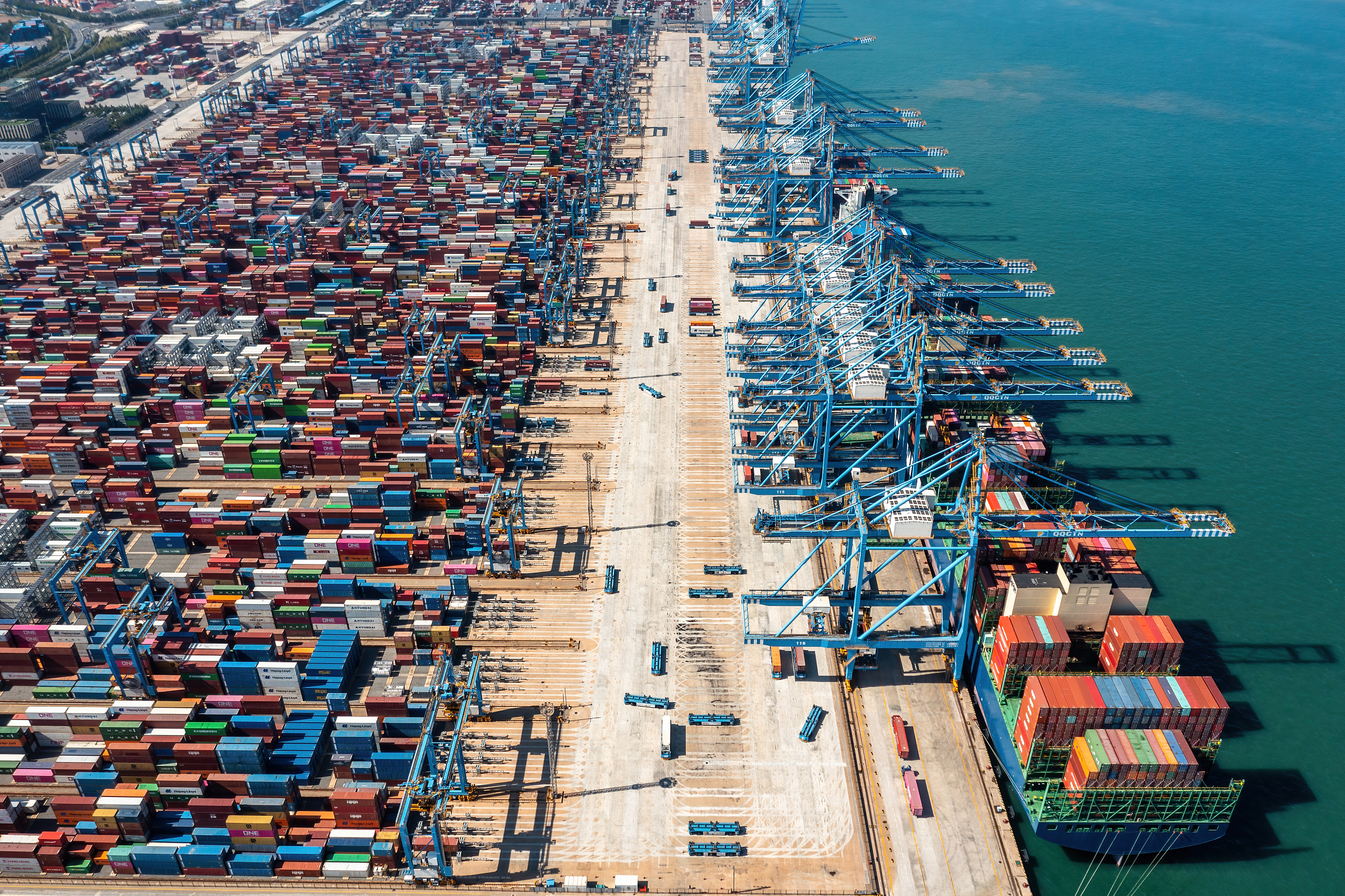 【钛晨报】事关近期生产、消费、进出口，国新办回应热点关切；阿里巴巴宣布撤回菜鸟IPO申请；知情人士否认苹果与百度已达成AI合作