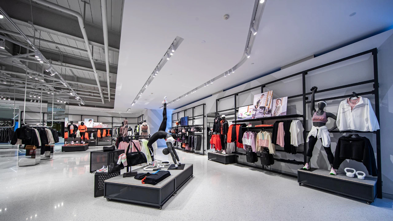 这家公司业绩重回增长，耐克和阿迪看了都羡慕