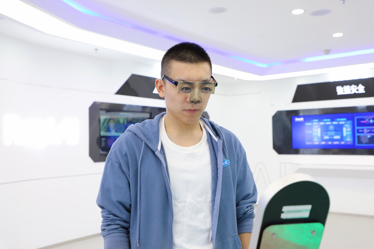 AI攻防 | 图片来源：瑞莱智慧