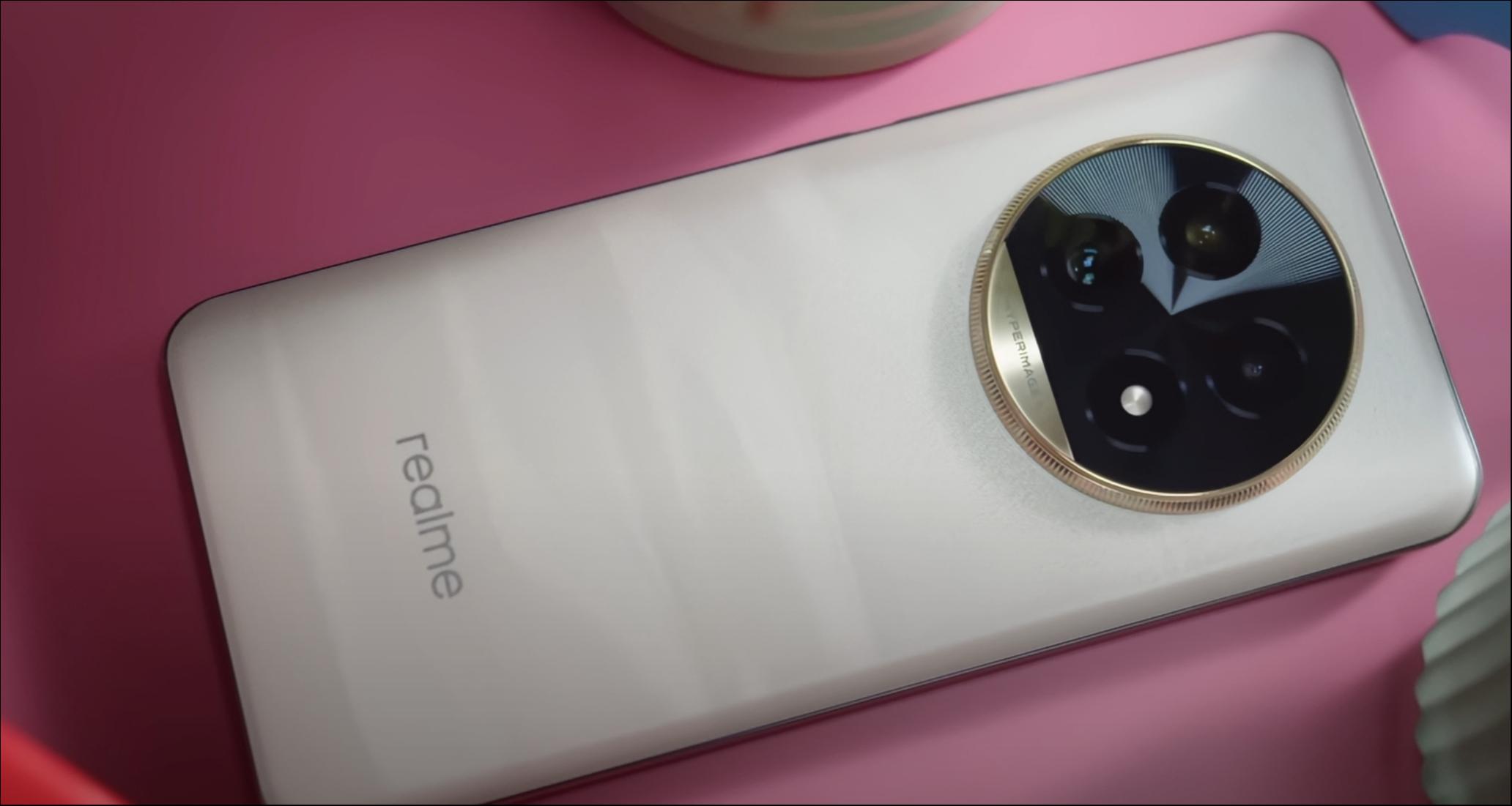 长焦镜头成为手机影像新战场，真我13 Pro系列发布 | 科技前线