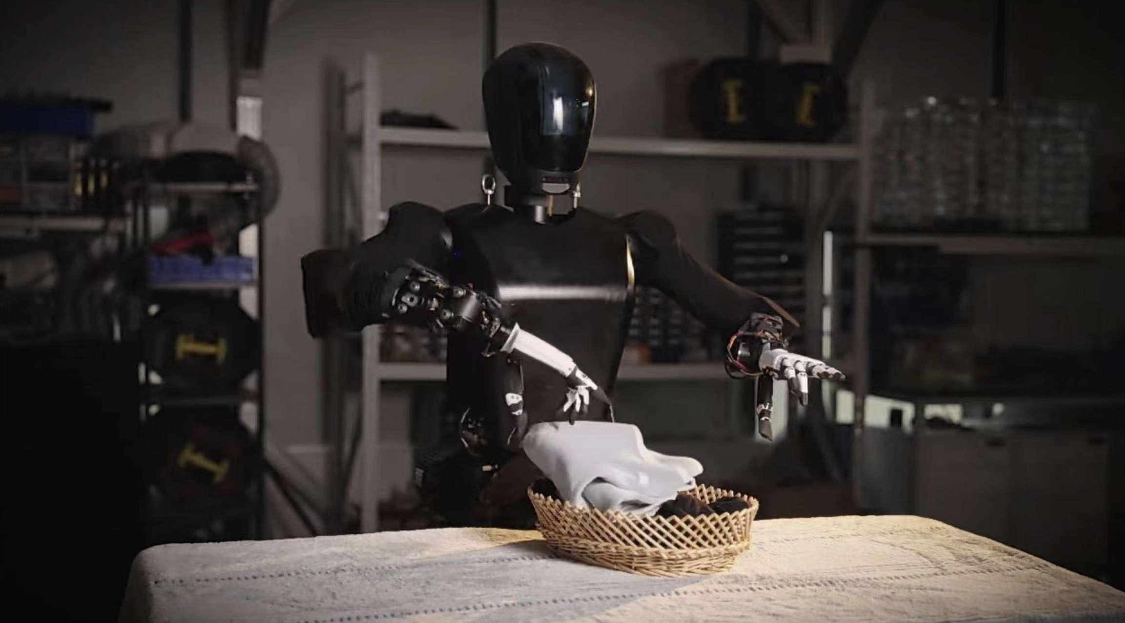 Magiclab开发第三代人形机器人，正与字节旗下豆包大模型洽谈合作  | 钛媒体独家