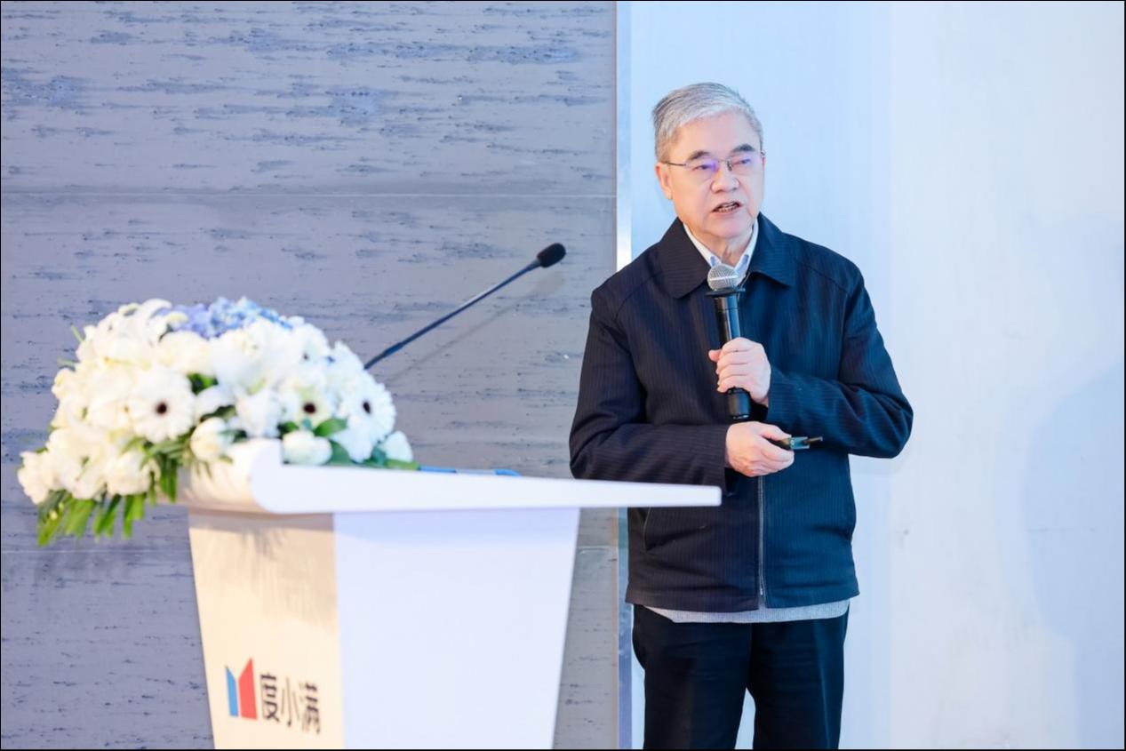 中国工程院院士邬贺铨：AI 正在从模型层走向“智能体”，具身智能不等于AGI｜钛媒体AGI