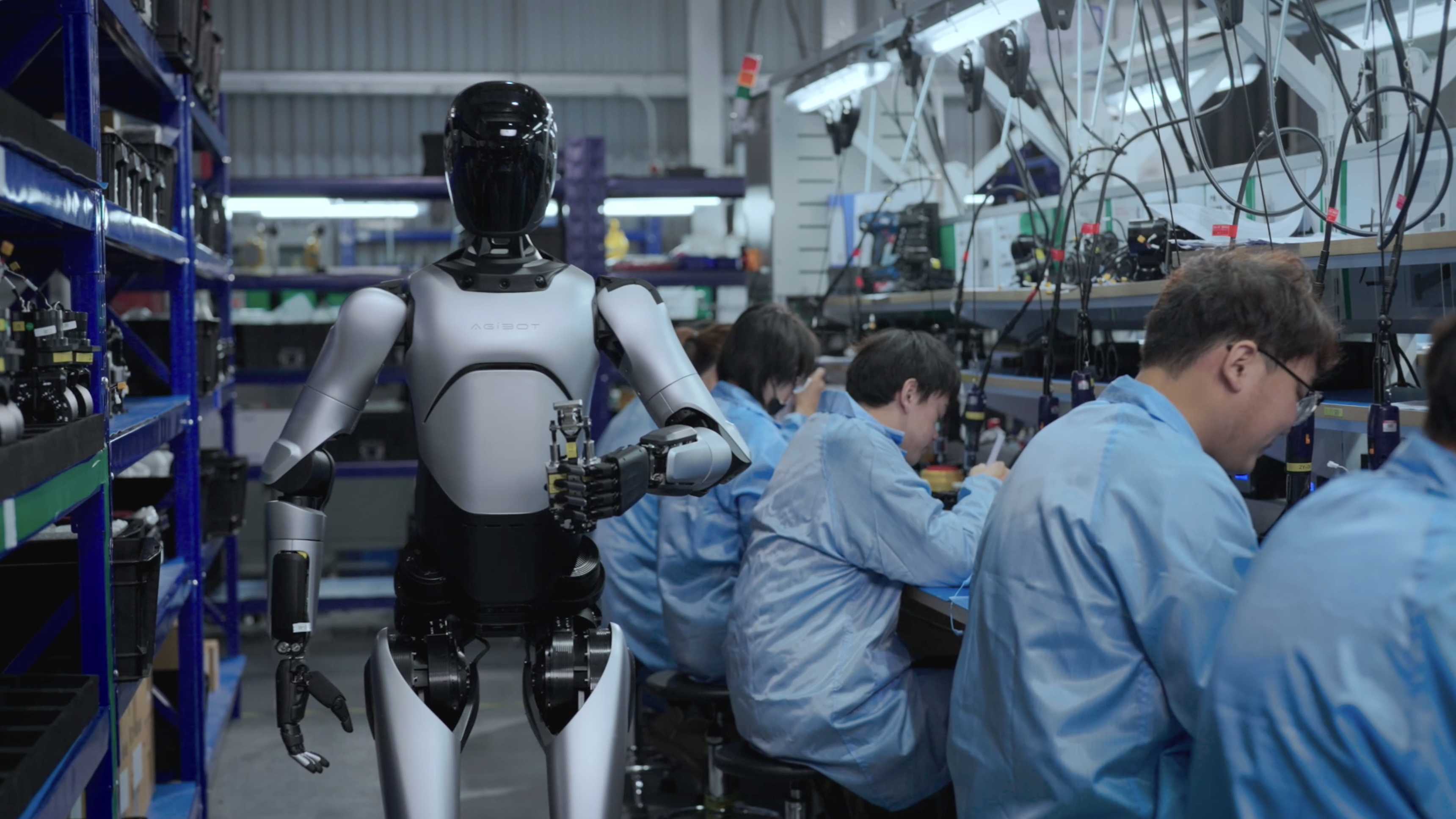 初期年产1000台，投资超2亿！智元机器人、均普智能等成立合资公司及创新中心｜钛媒体AGI
