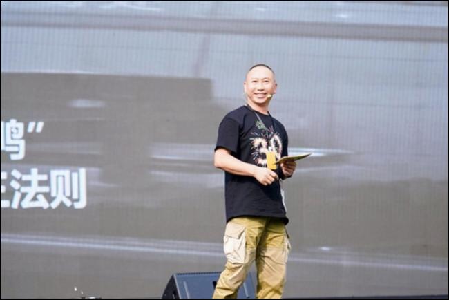 周黑鸭三十而立再出发，品牌焕新开启百年征程——周黑鸭30周年庆暨品牌焕新发布会在武汉盛大举行