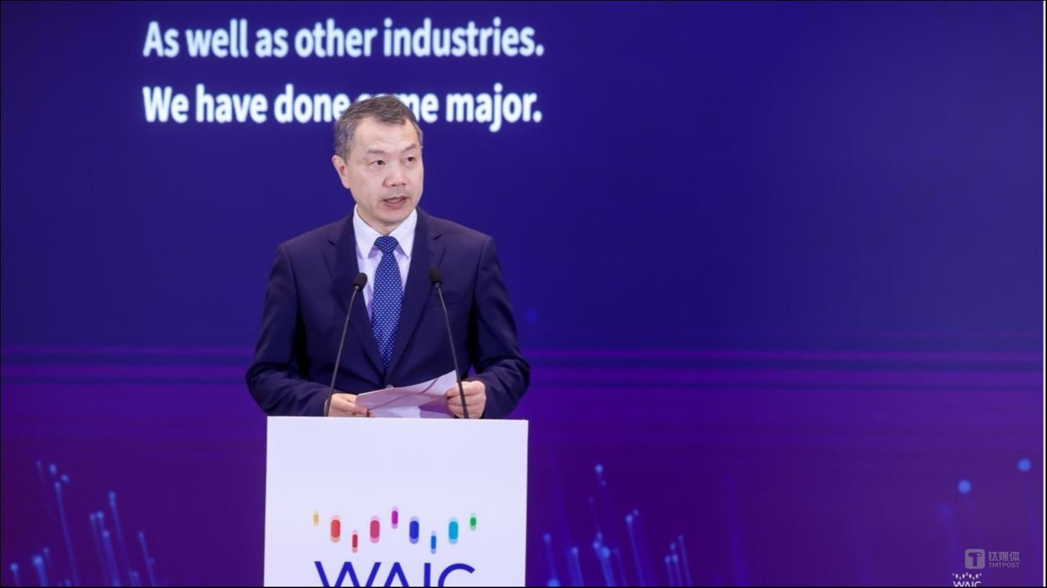 当 AI 与数学在上海相遇：2025 WAIC背后的智慧革命