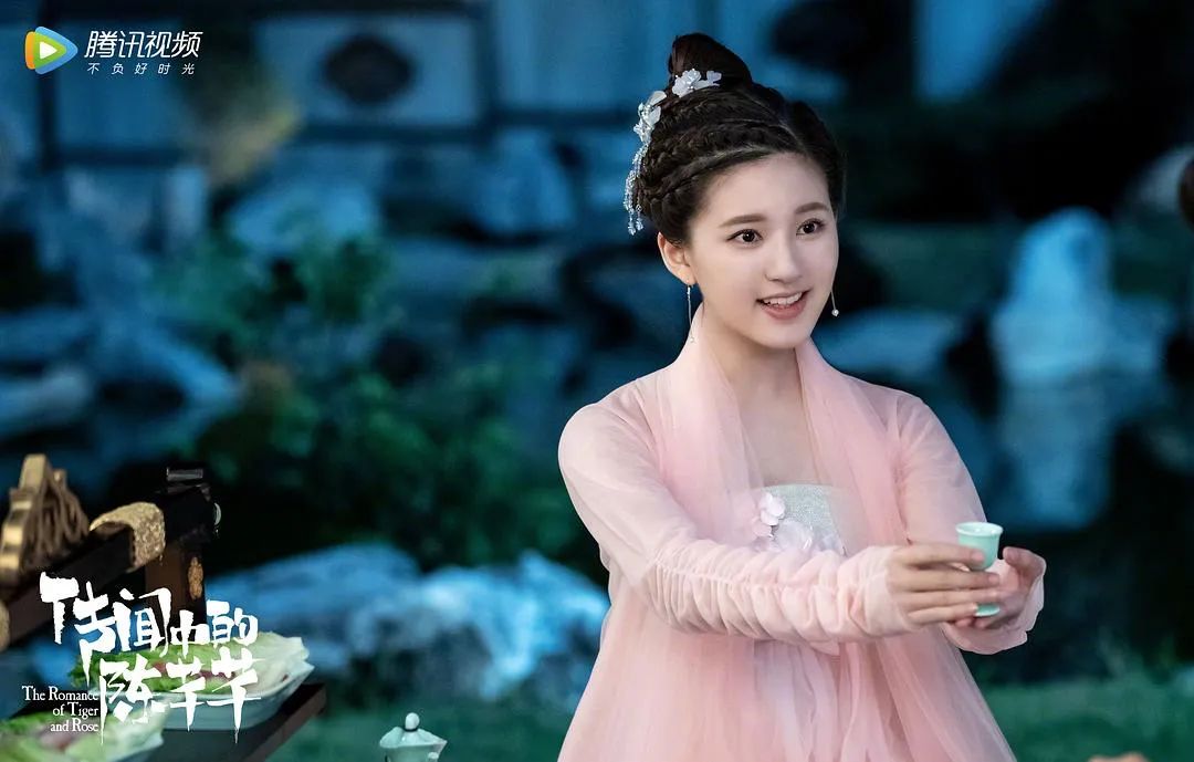 火热的“中女时代”，让90花危机感空前加剧
