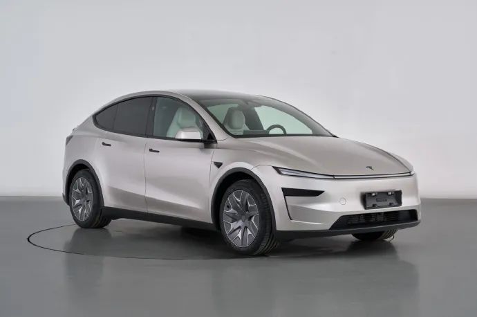 还没等来「Model Y 杀手」，特斯拉就掀桌子了