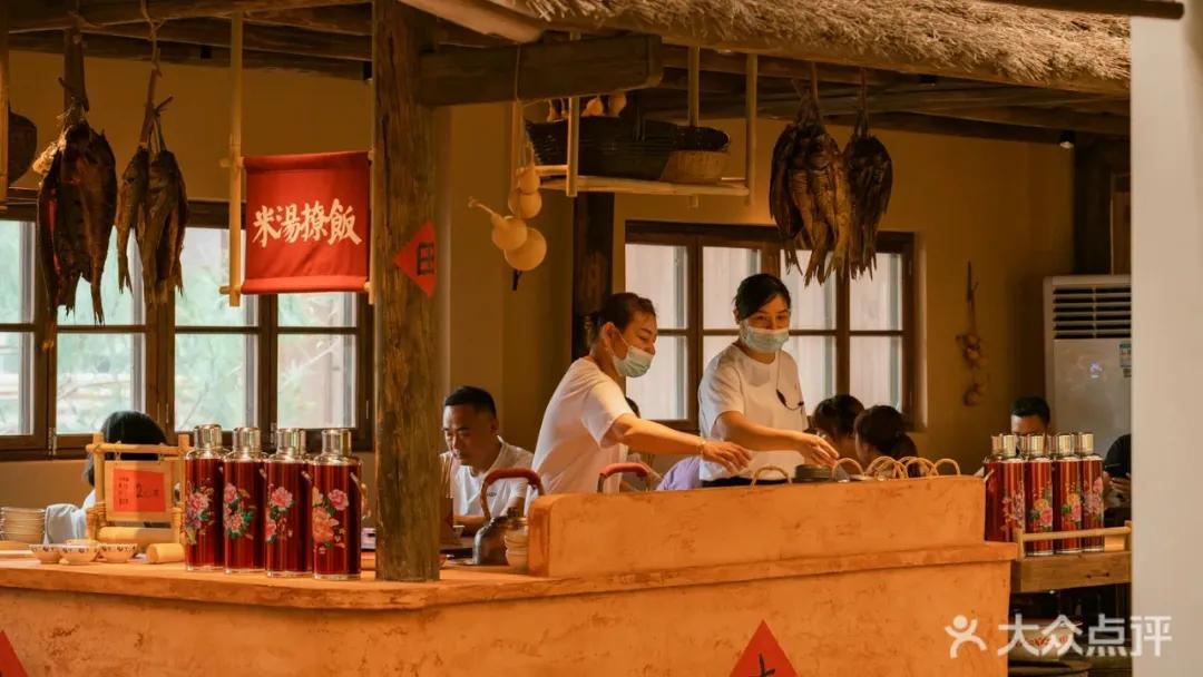 一大批土菜馆走红，餐饮业开始流行“野”路子