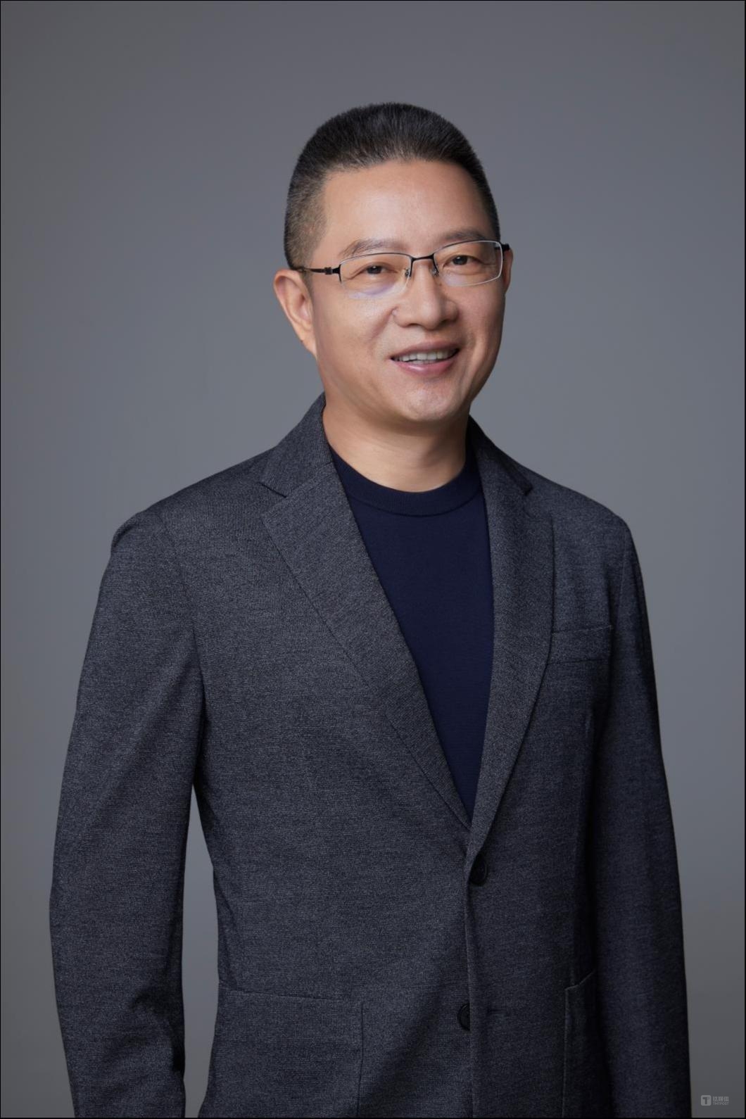 对话爱慕创始人张荣明：内衣混战，消费分化，但价格战不是出路｜独家