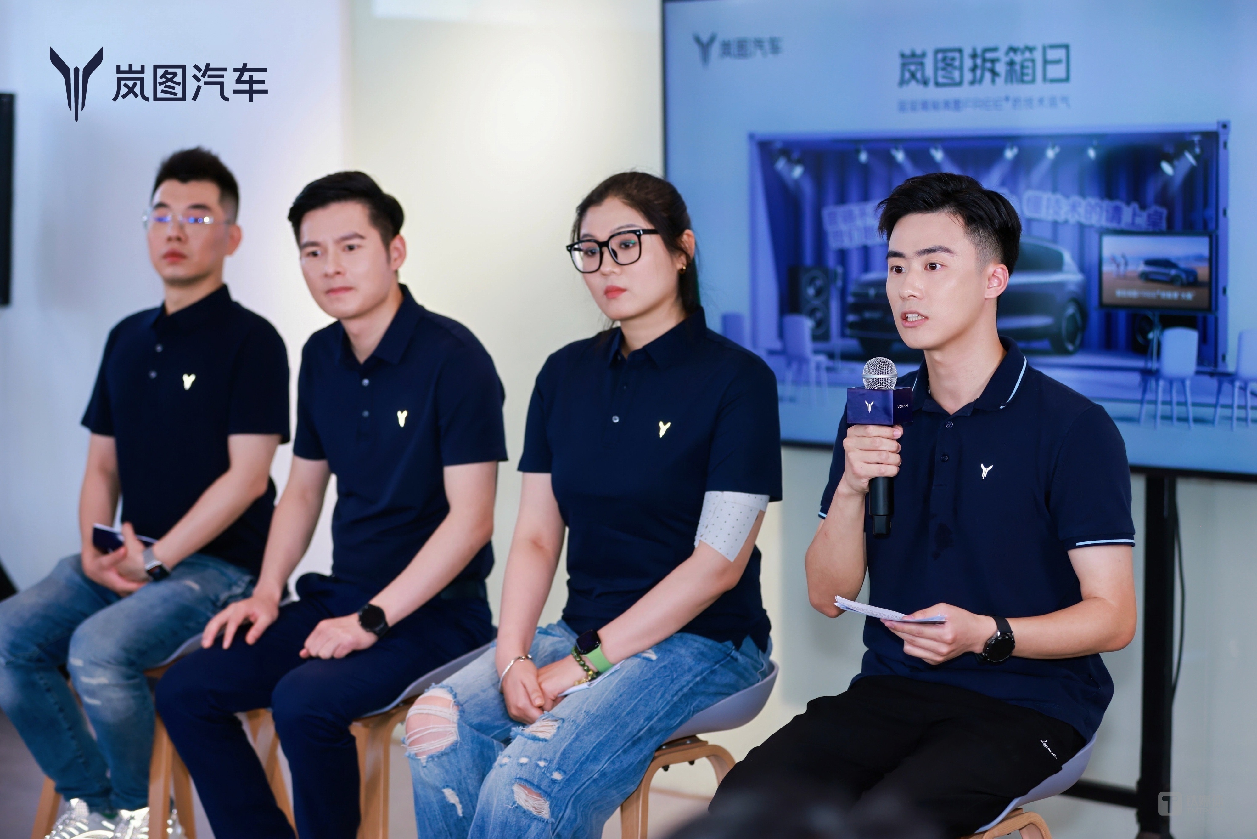ADS 4+WEWA亮相，岚图与华为共建“智驾安全底线”