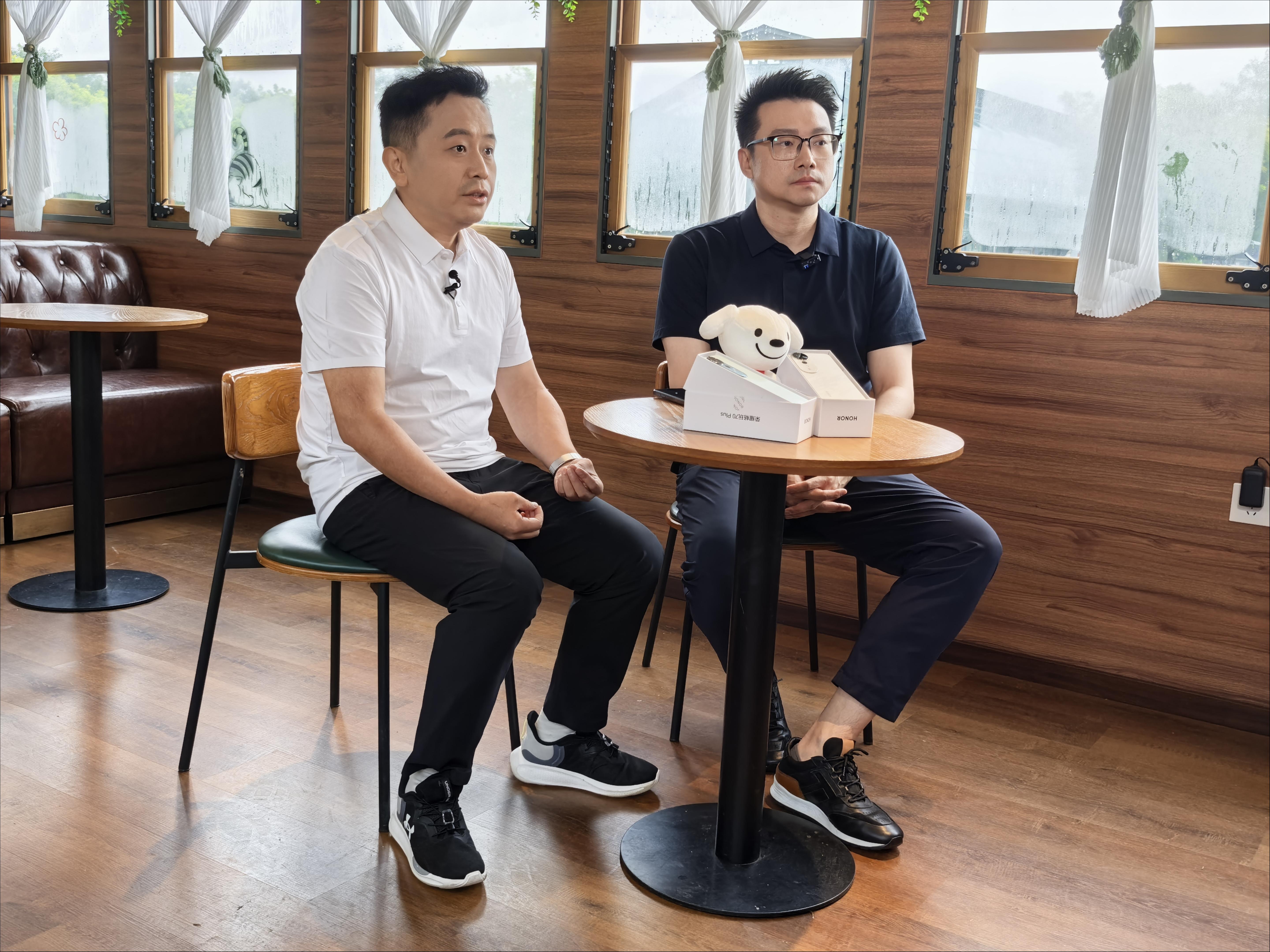 荣耀副总裁李云鹏：AI手机不是无序叠加硬件，让用户付出额外成本