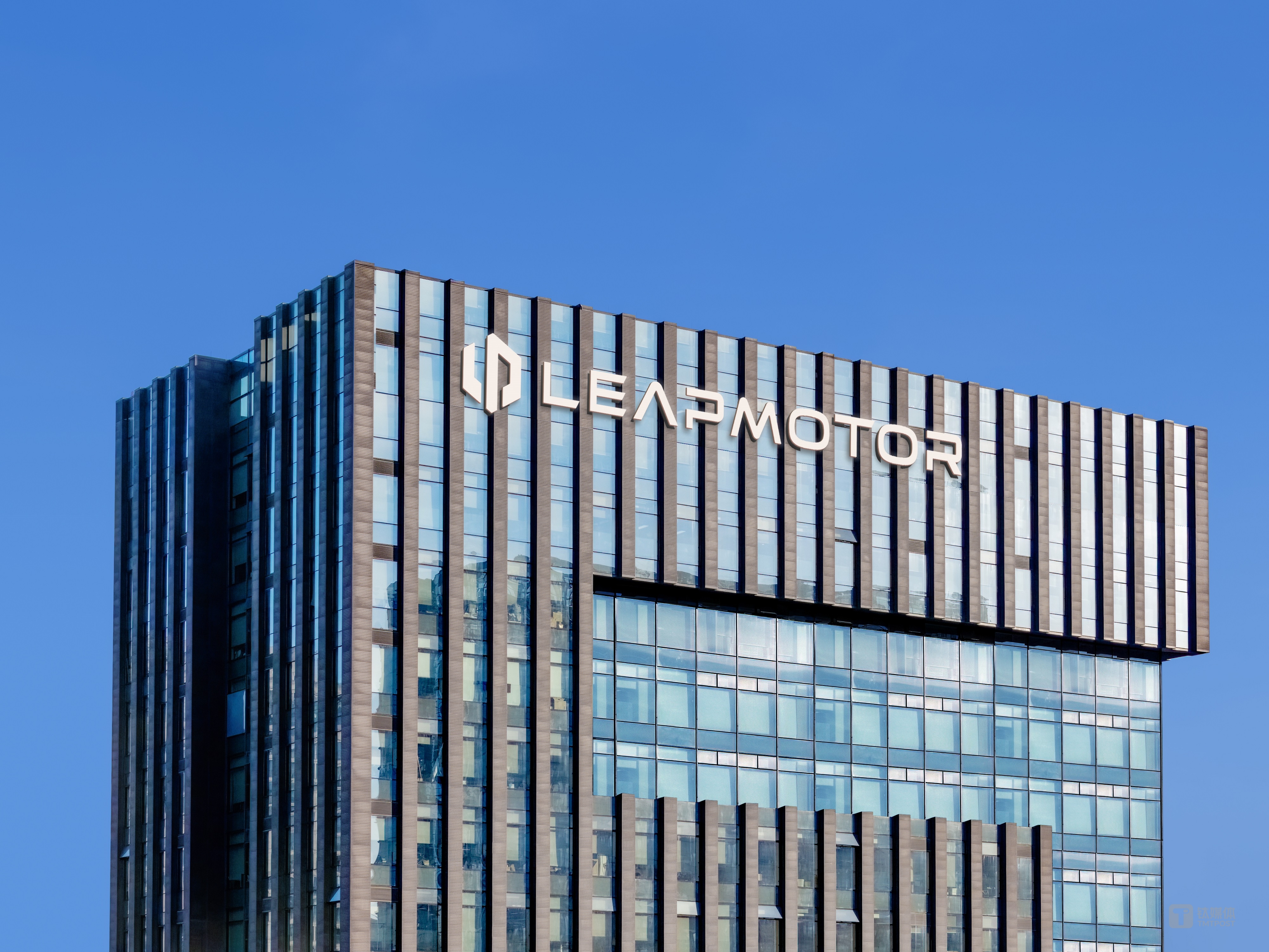 靠平价车“小赚”3000万，零跑汽车下一关要卖够百万辆｜钛度车库