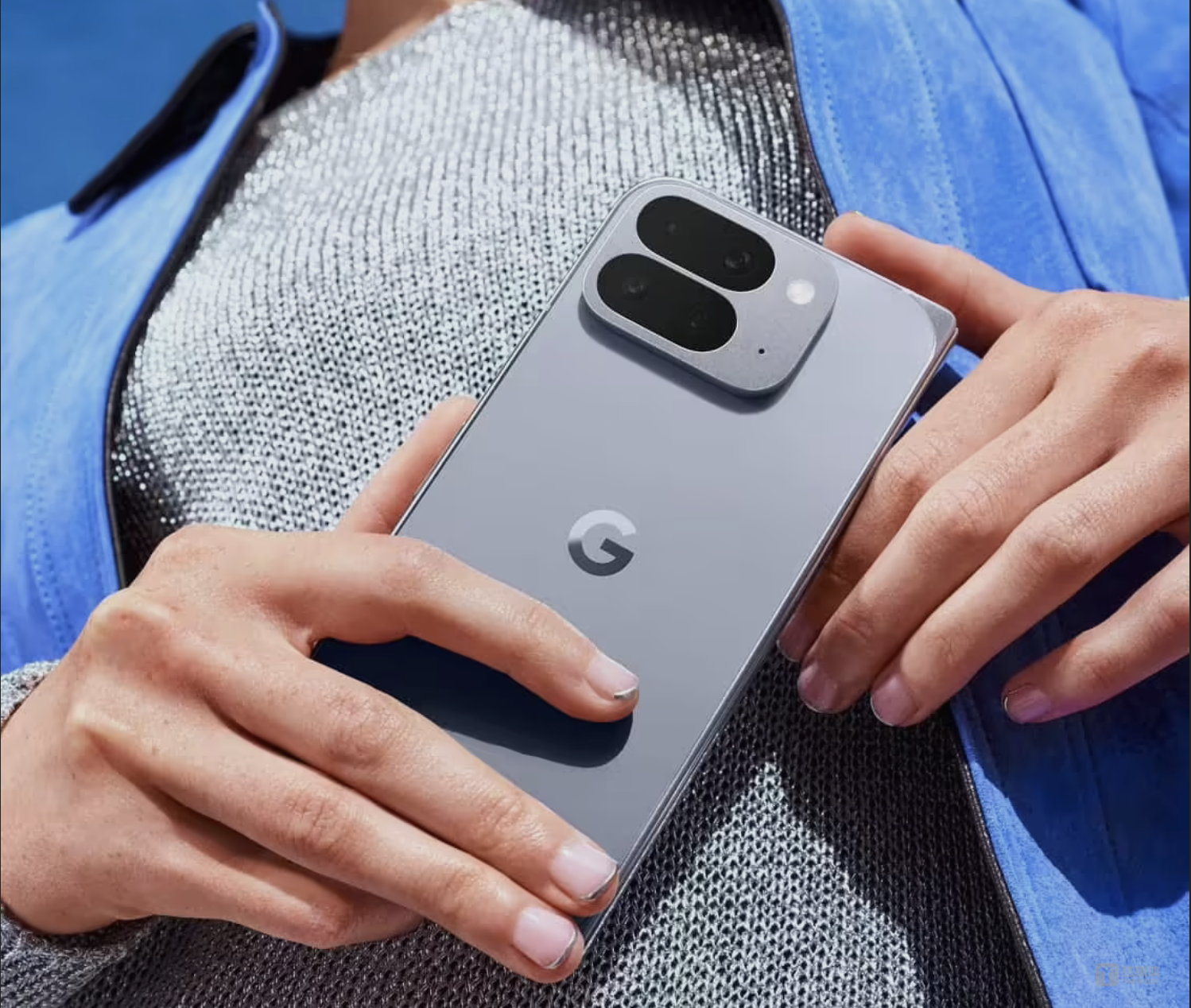 谷歌深夜上新，黄仁勋都中意的Pixel手机，为何成不了“安卓标杆”