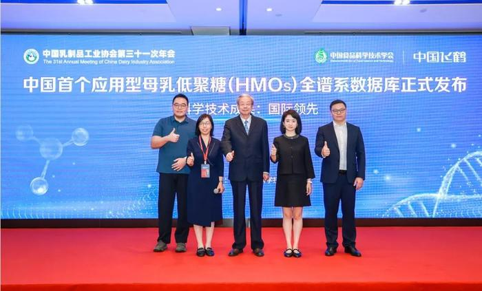 飞鹤2025半年报：全渠道销量及市场份额稳居第一，营收91.5亿筑牢基本盘