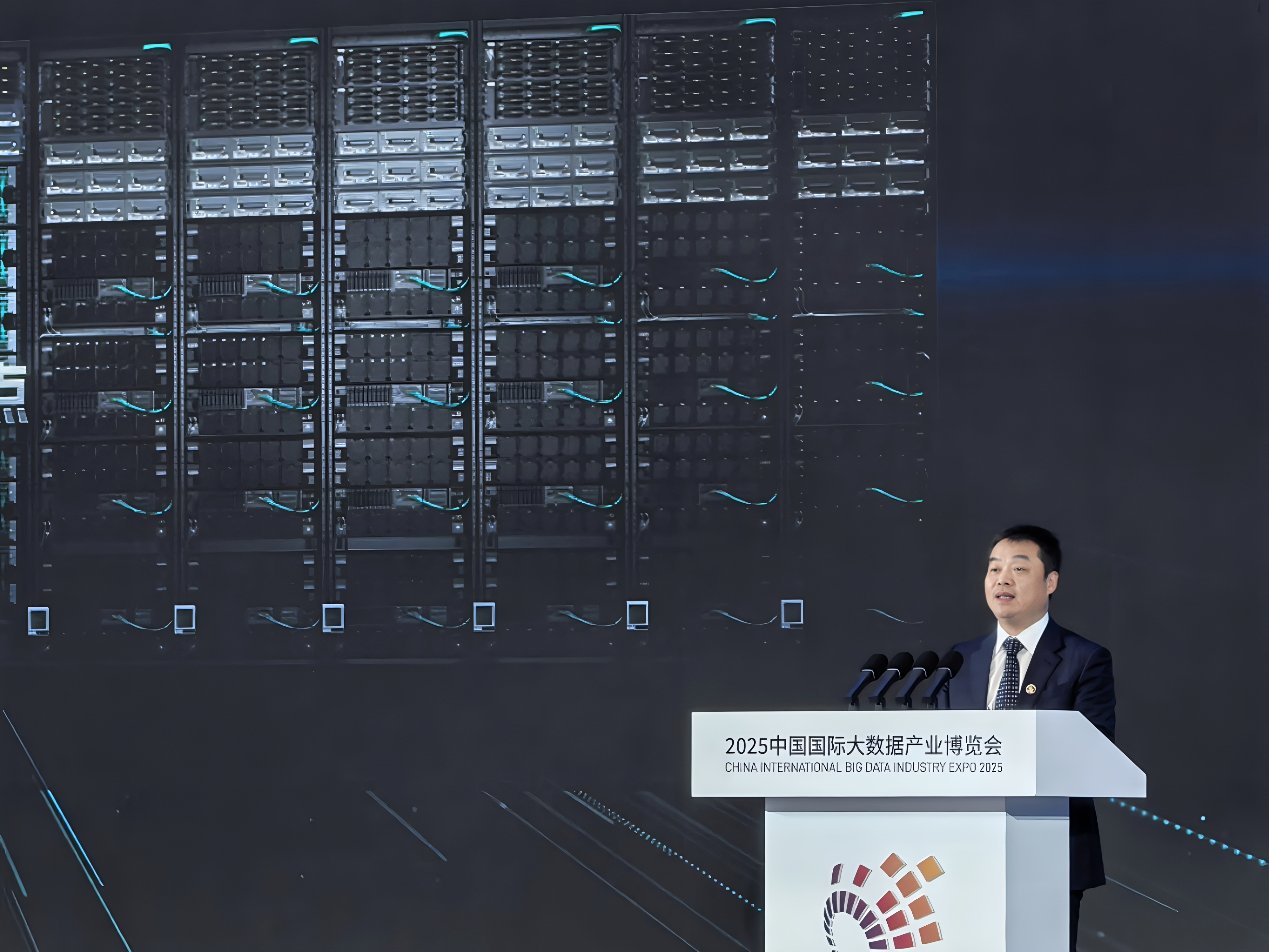 华为云张平安:坚持打造“算力黑土地”,加速行业智能跃迁