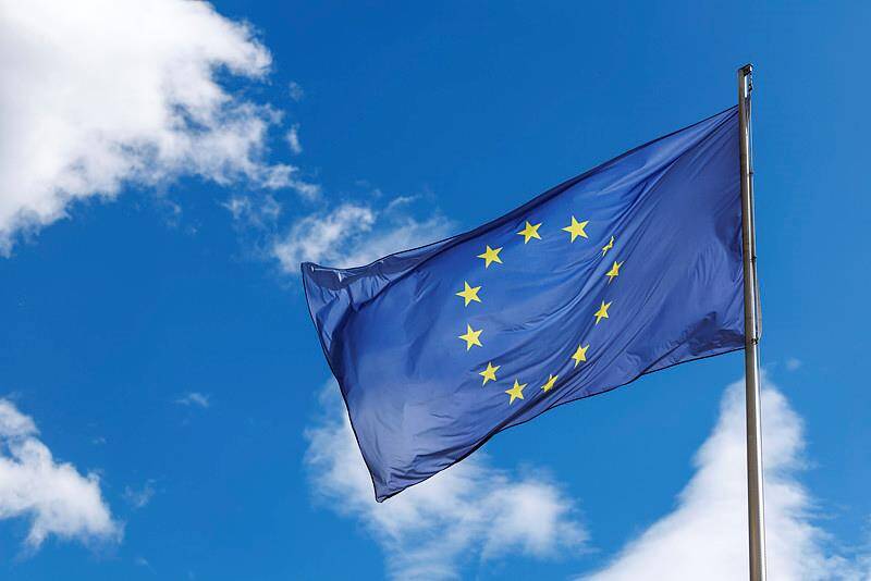 Trump Warns EU Would Face Higher Tariffs if It Doesn't Fulfill Investment Pledge