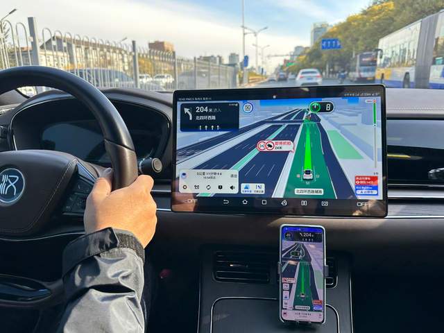 地图APP混战20年：赢于简洁、败在臃肿