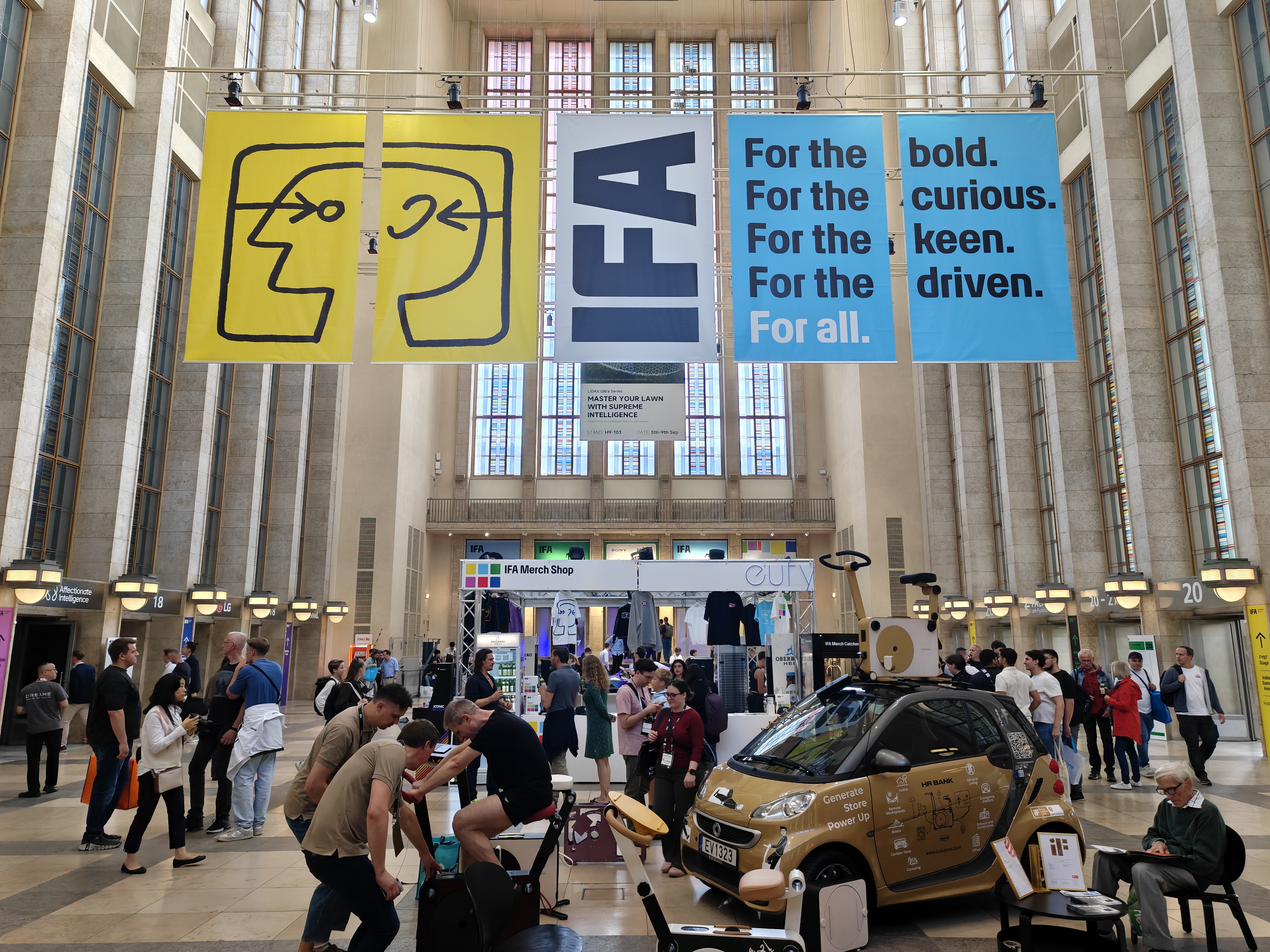 中国品牌“挤爆”IFA 2025：以AI重构家电，征服欧洲市场