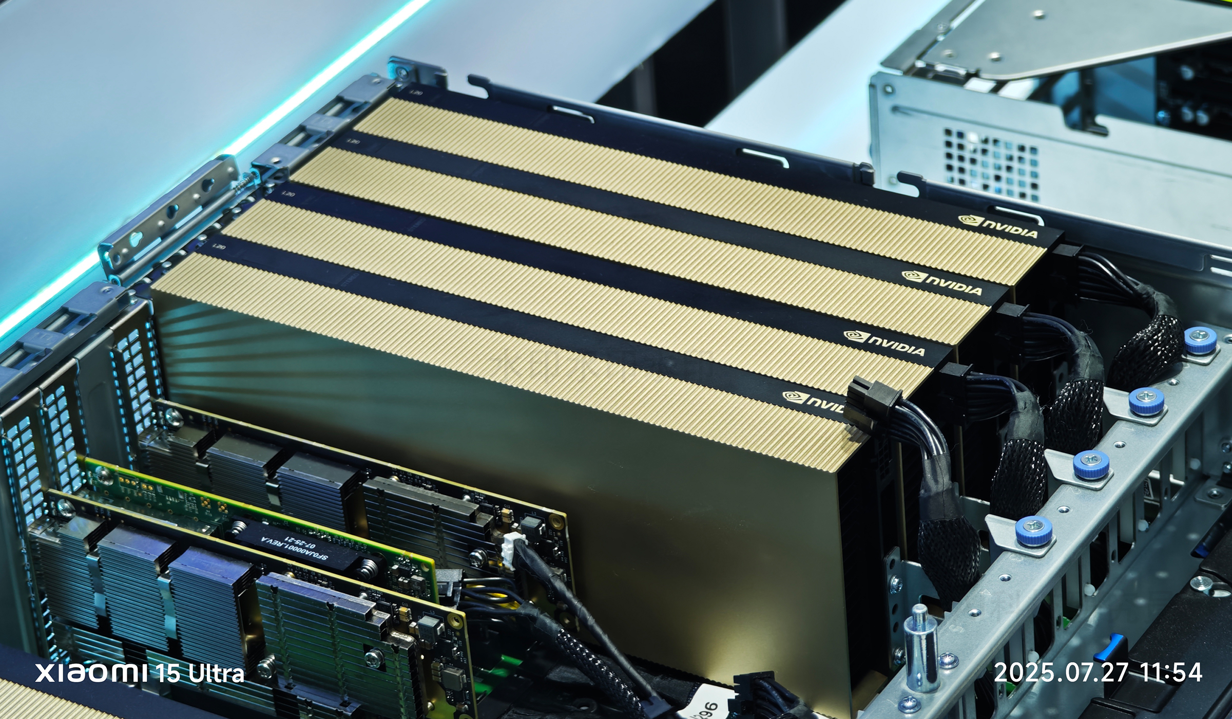 跨界入局！光刻机霸主ASML108亿领投“欧洲版OpenAI”