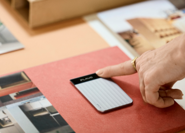 AI不付费就是“废品”，海外卖爆的AI硬件Plaud带着新品杀回国内