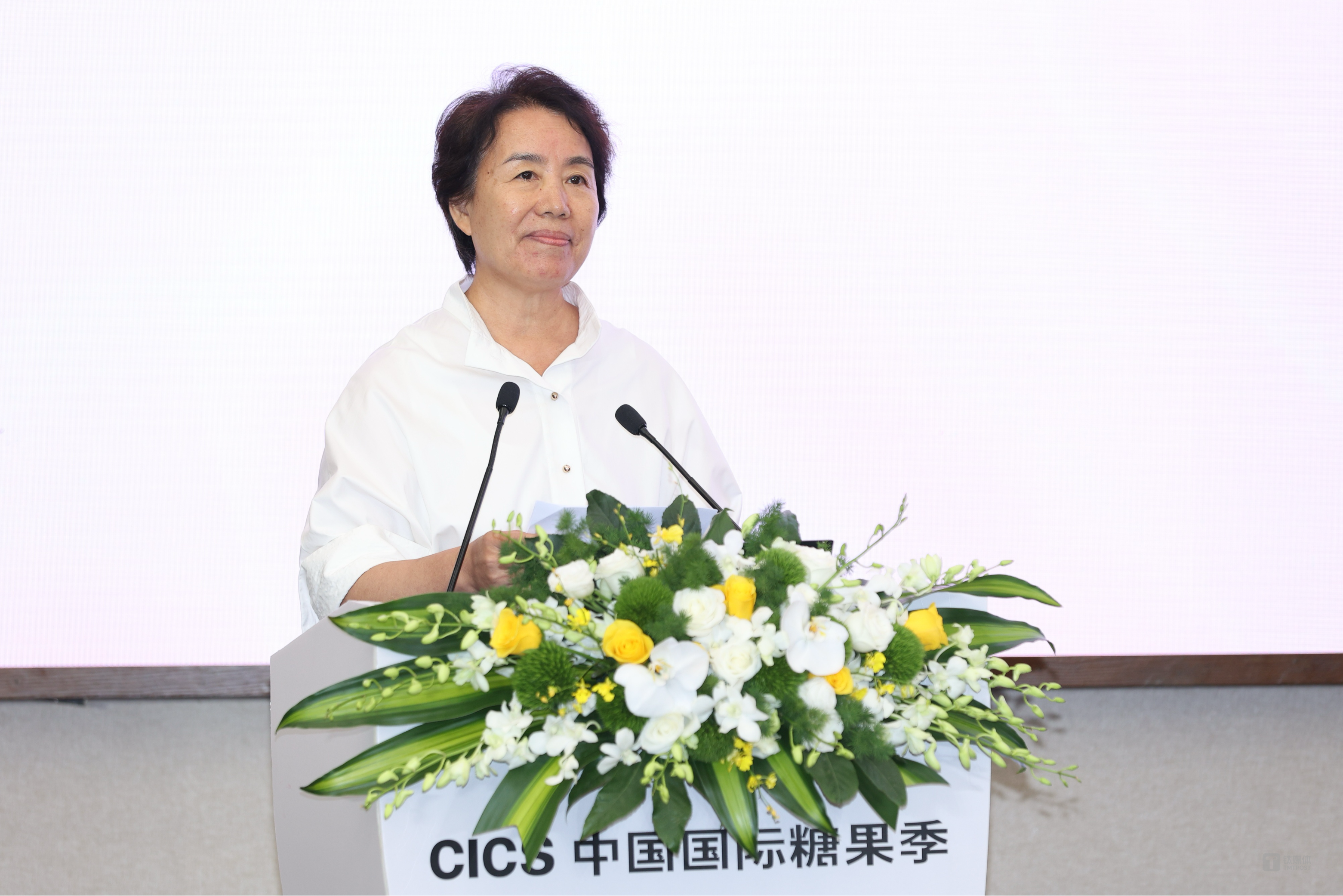 北京市政协党组成员、市文联主席韩子荣致辞